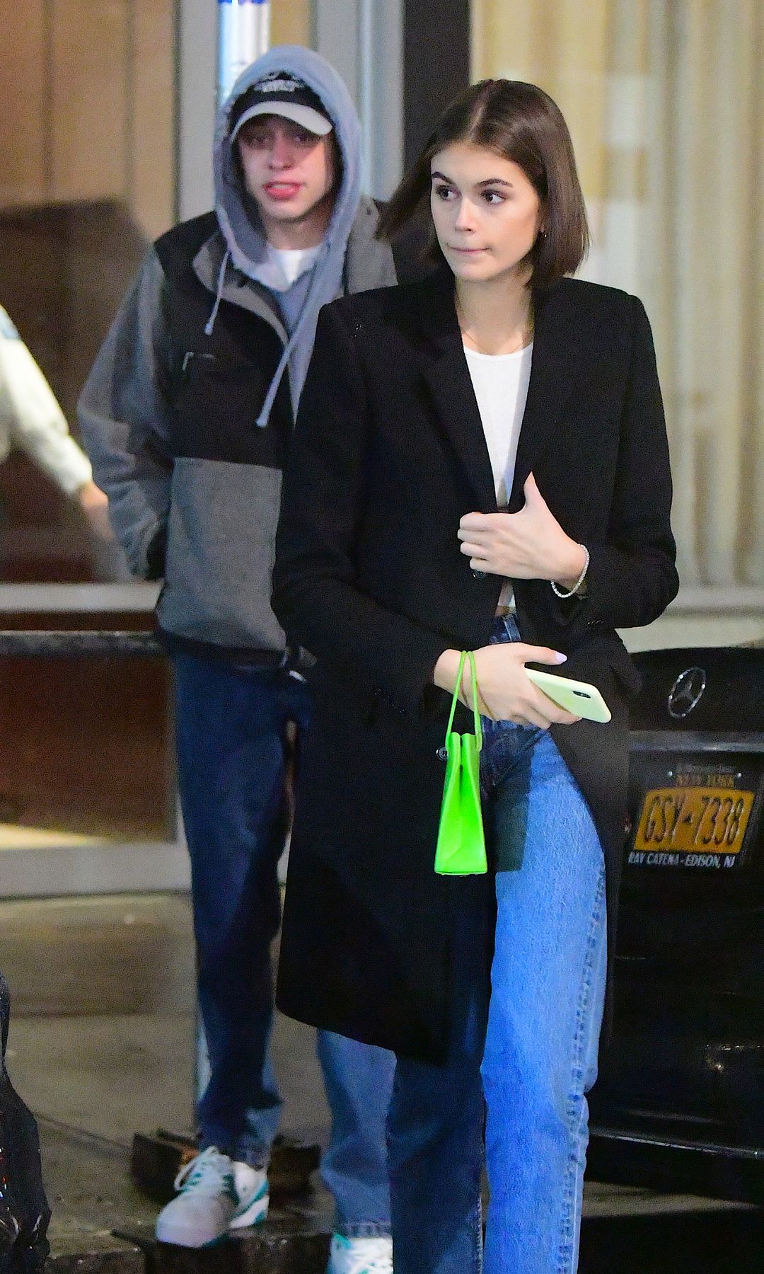 Pete Davidson y Kaia Gerber en Teaneck.