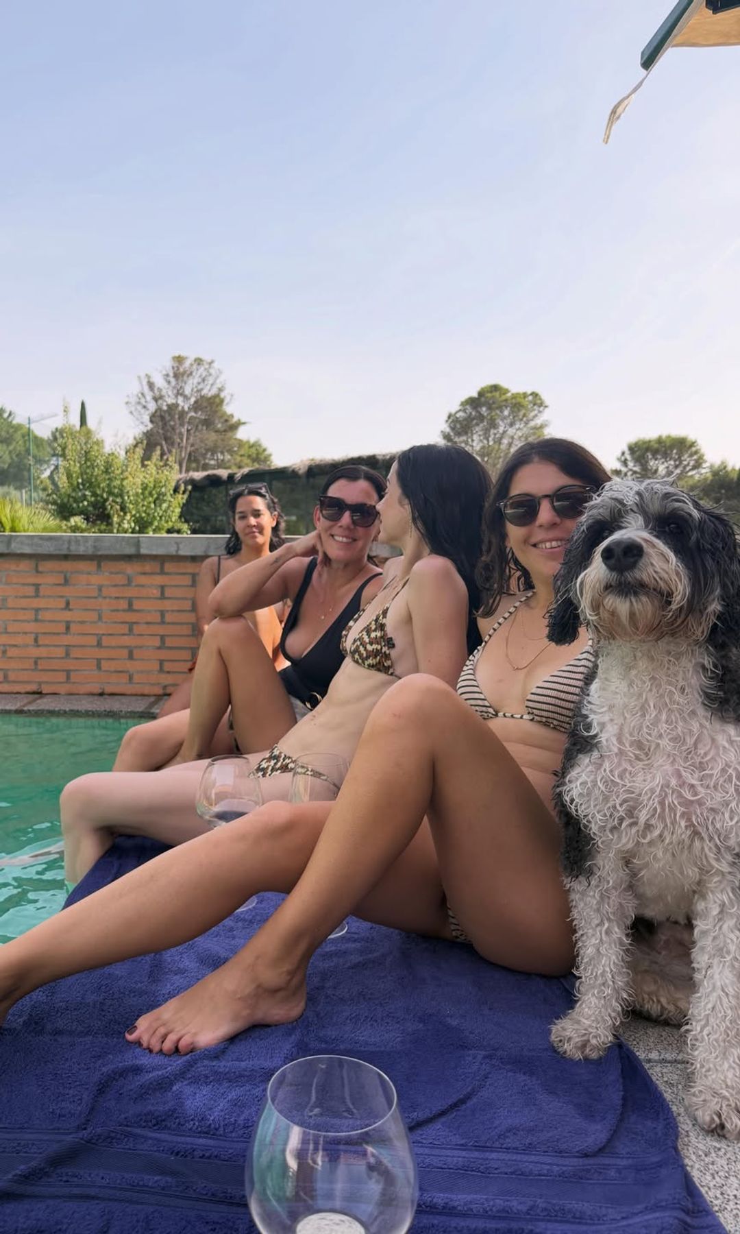 Ana de Armas en bikini presume de silueta tonificada en sus vacaciones
