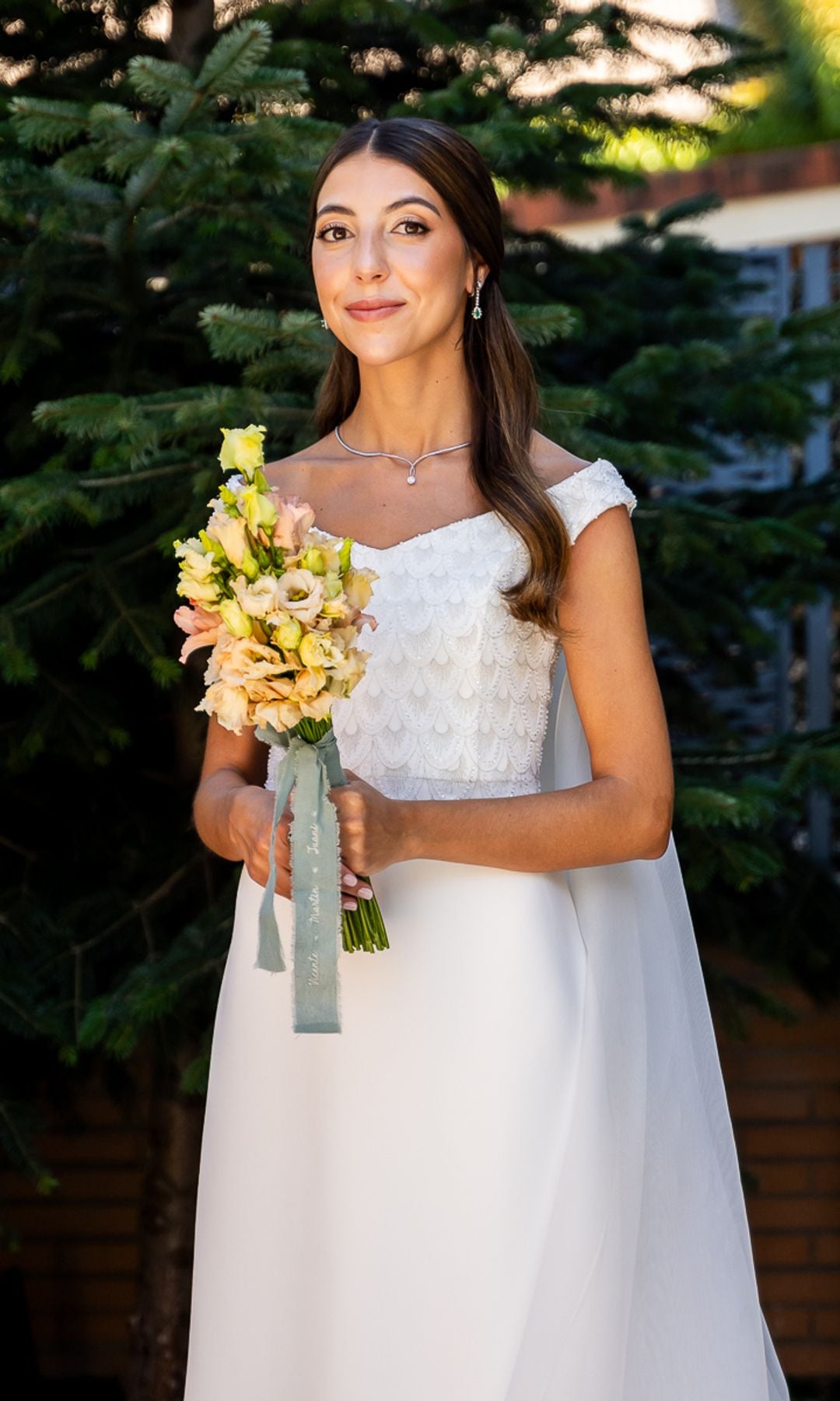 Novia con semirrecogido y ondas glam