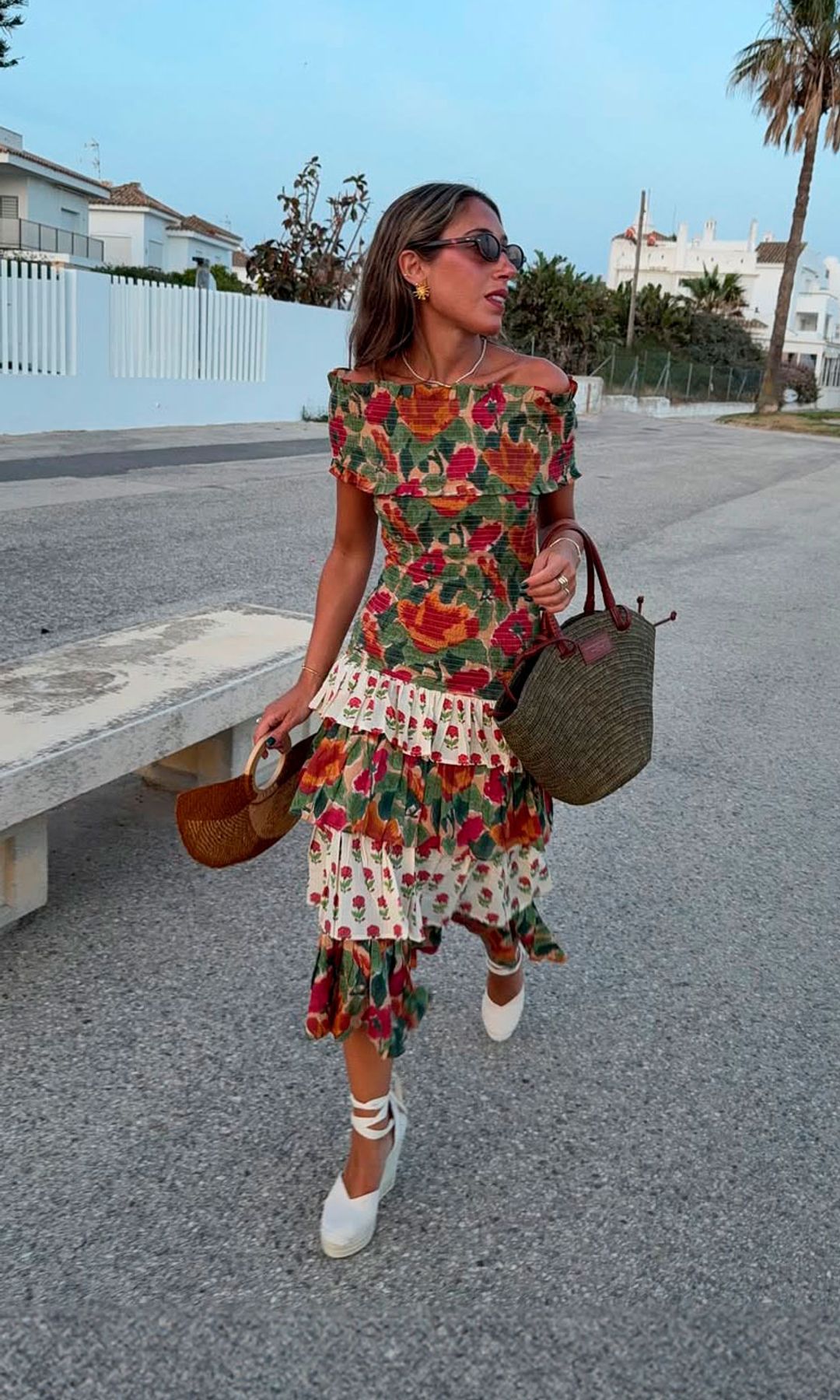 Unas alpargatas 'made in Spain' de rebajas y tres looks que te salvarán el verano