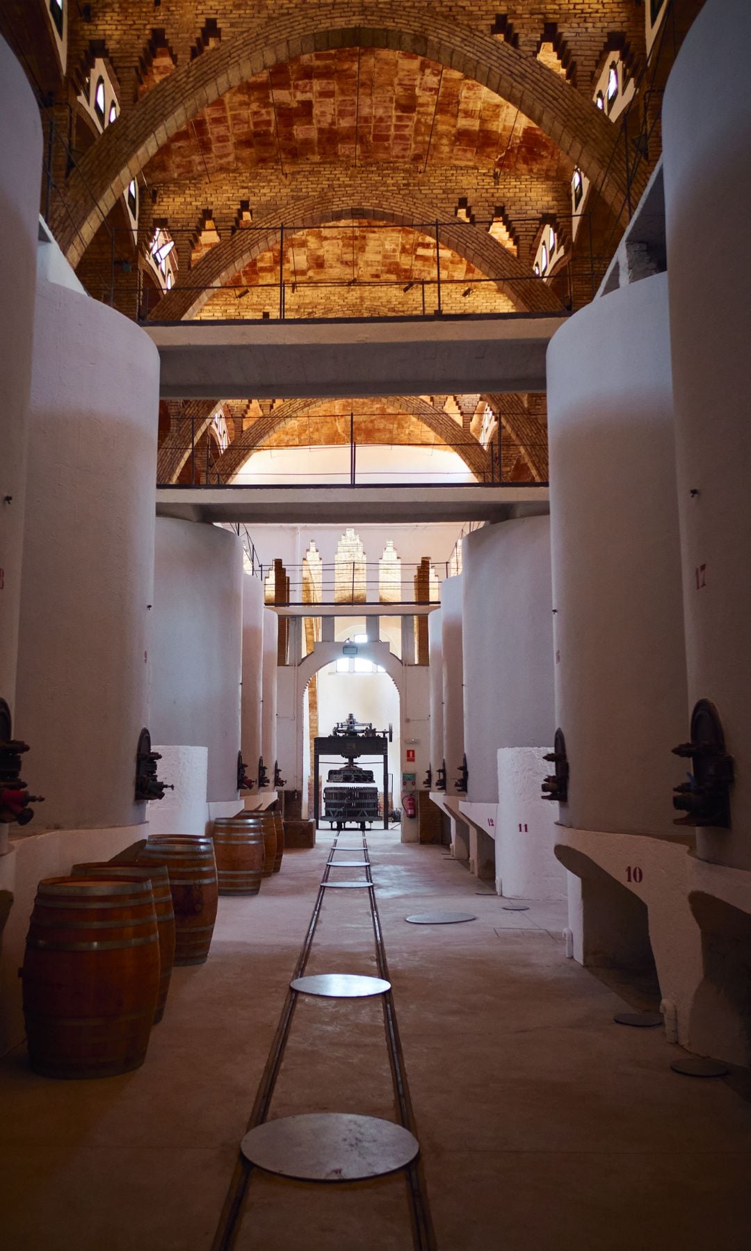 Celler Cooperatiu de Gandesa, una de las conocidas como Catedrales del Vino de Tarragona
