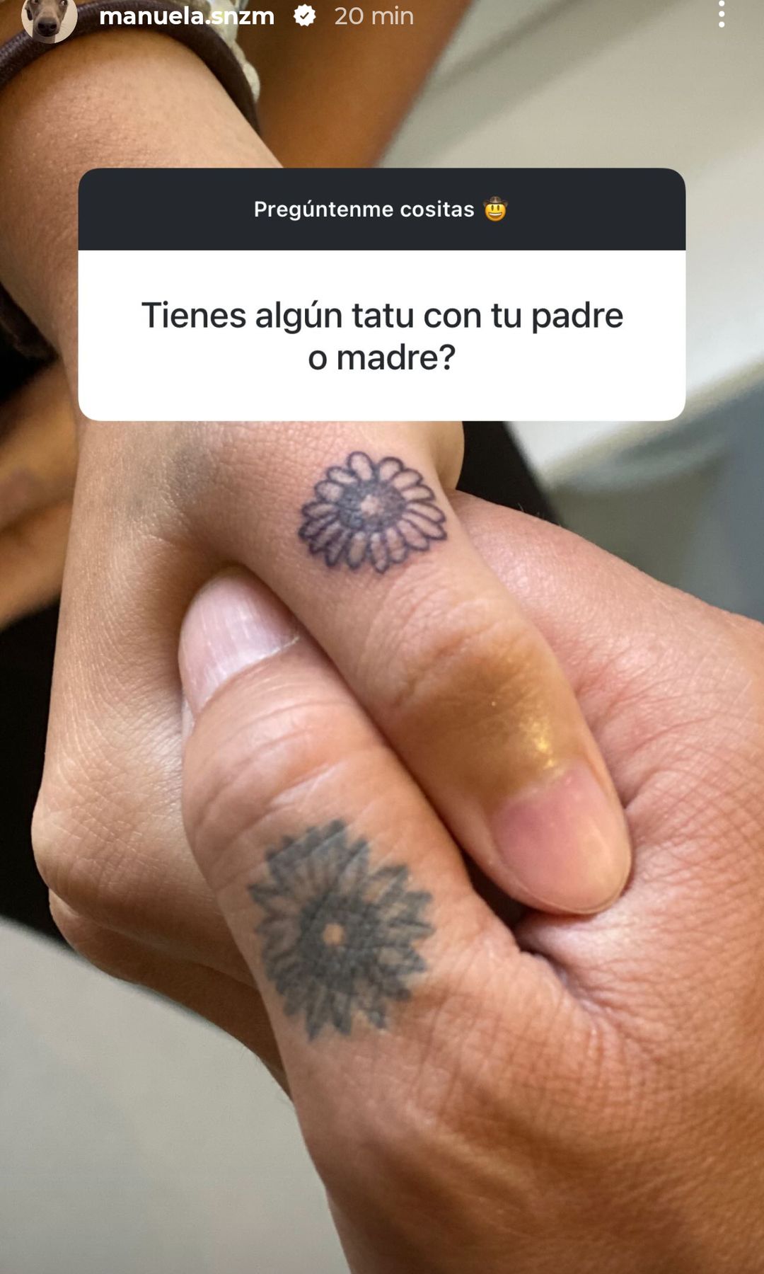 Manuela Sanz mostró los tatuajes a juego que ella y su padre, Alejandro Sanz, tiene.