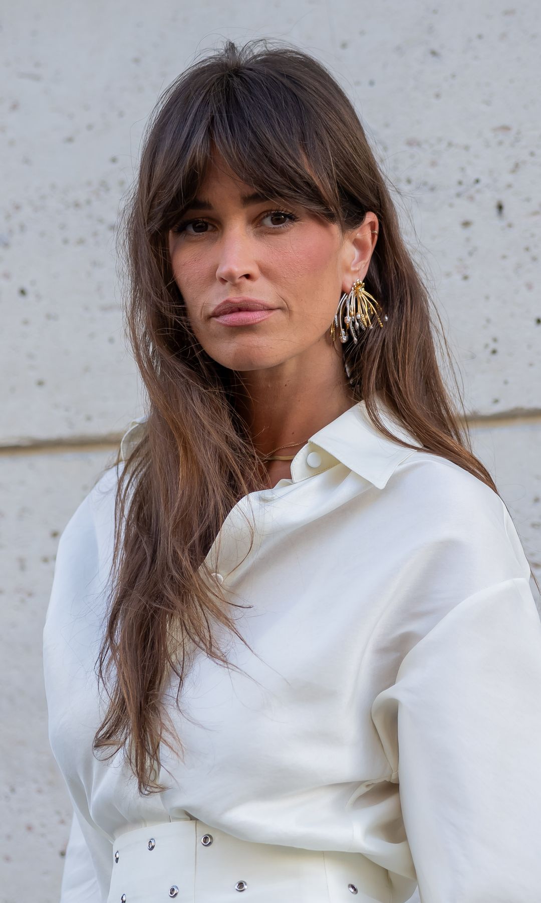  Cabello largo con flequillo cortina