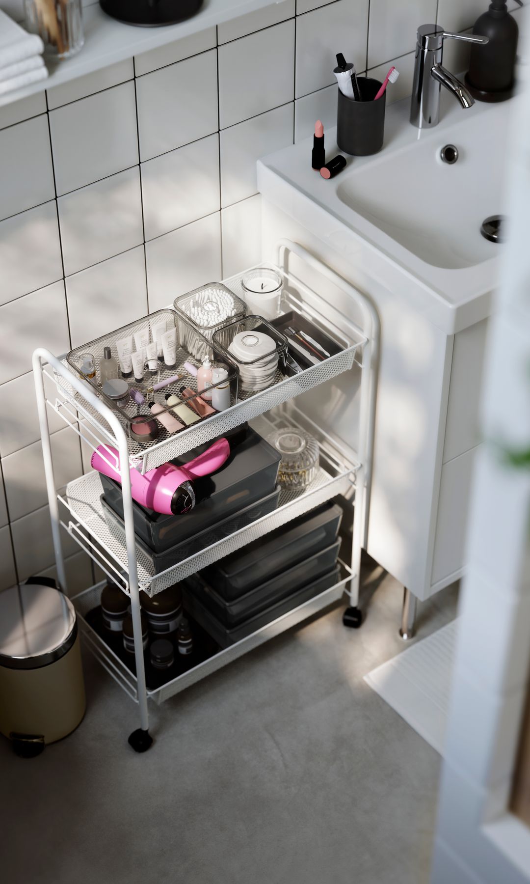 Carrito auxiliar en el baño