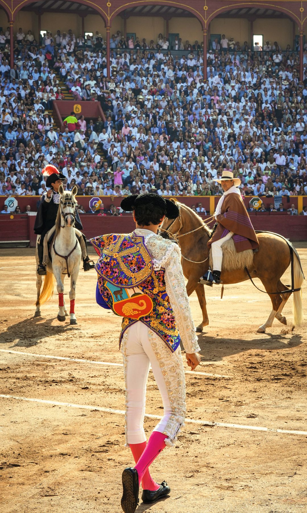 A SOLAS CON ROCA REY EN PERÚ: UN VIAJE ENTRE EL AMOR Y LA GLORIA