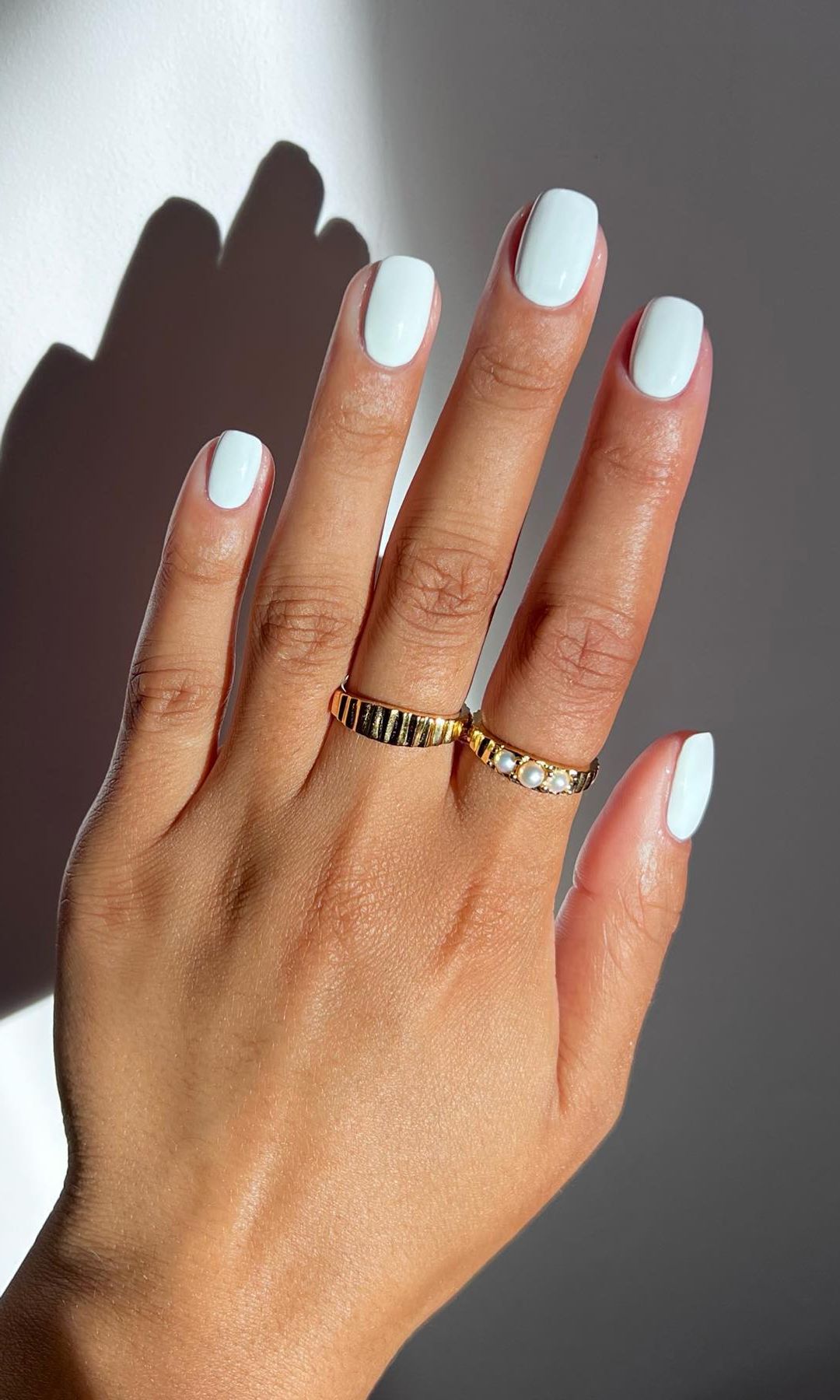 Manicura en color blanco
