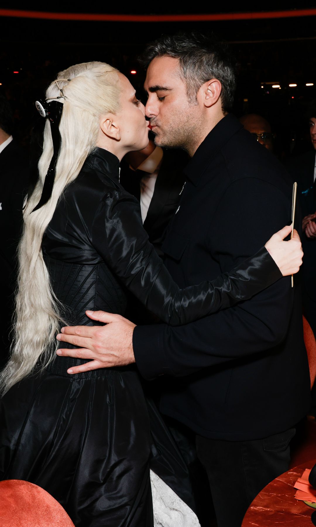 Gaga compartió grandes momentos románticos con Michael Polansky en los Grammy.