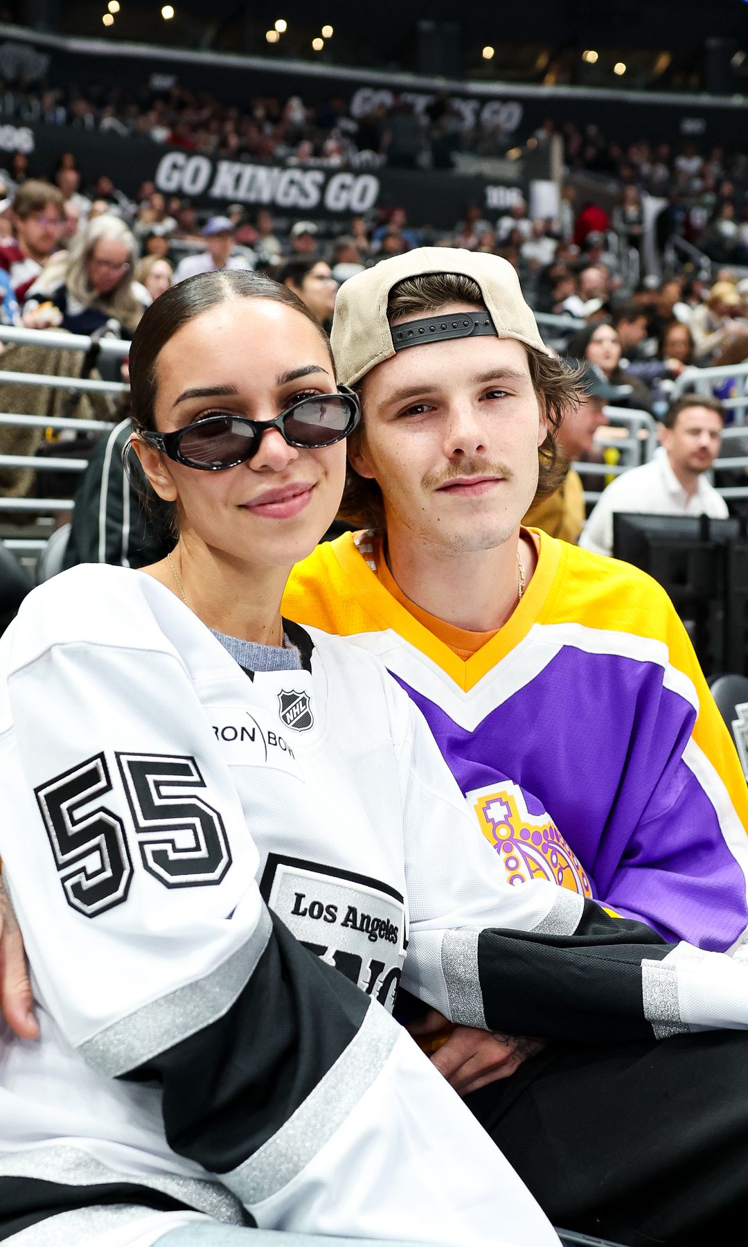 Jackie Apostel adopta el estilo de su suegra, Victoria Beckham, y lucen casi idénticas
