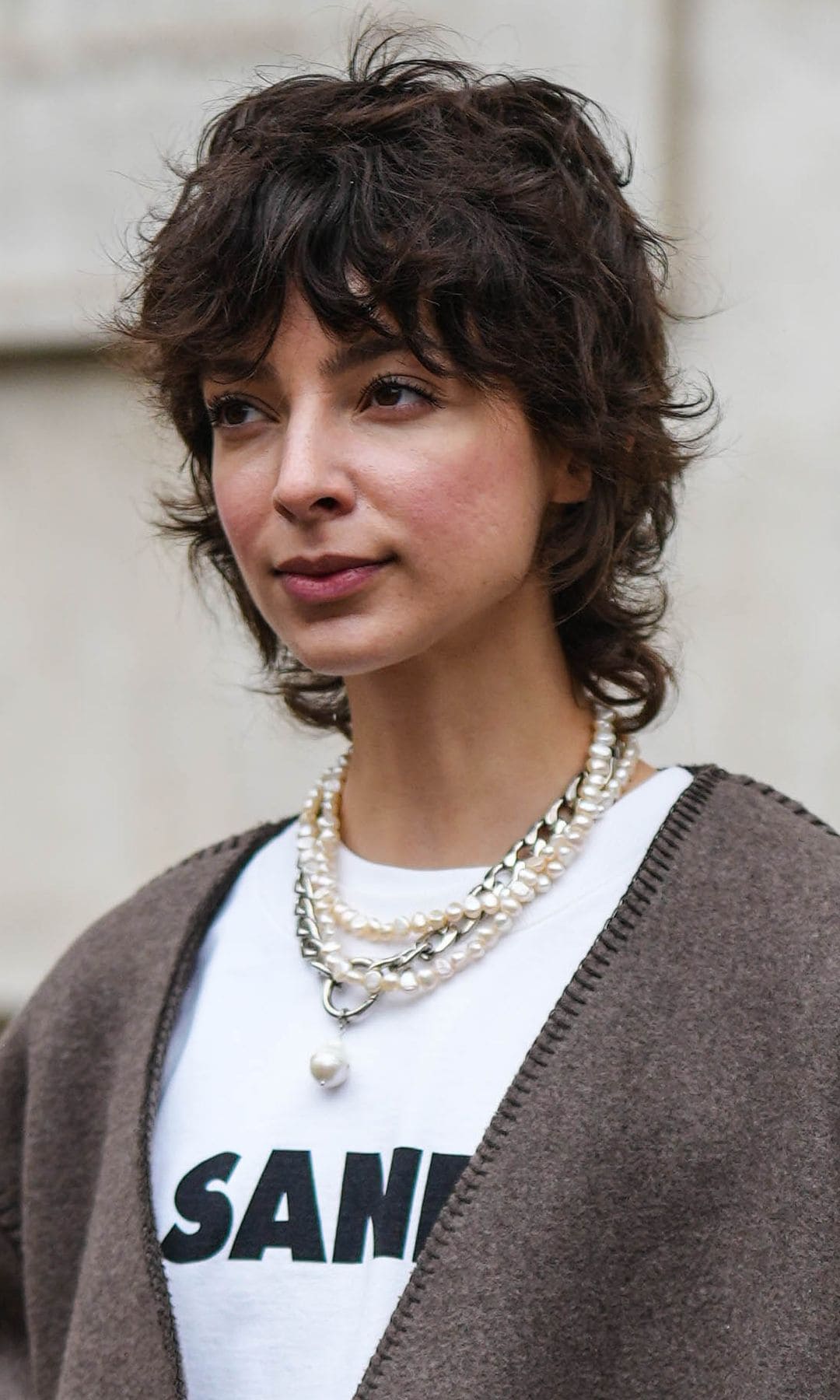 Mujer con pelo corto
