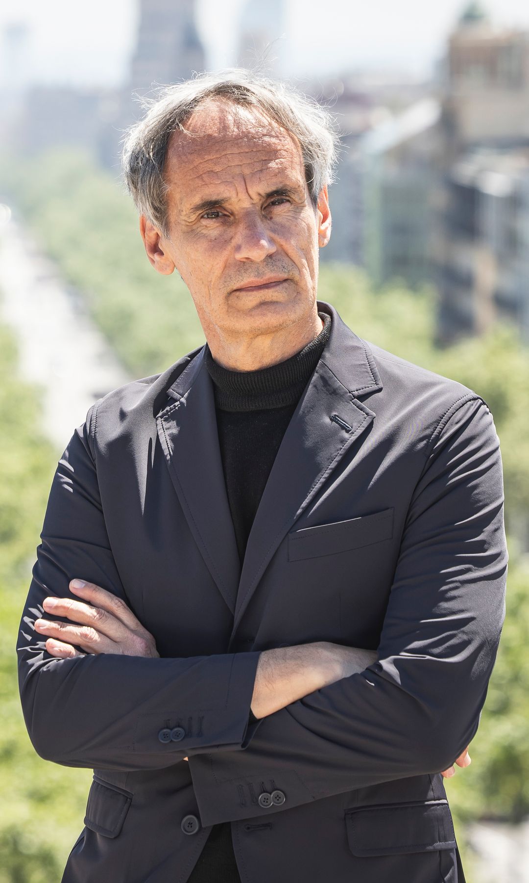 Francesc Garrido posa durante el photocall de la película El anfitrión en el BCN Film Fest, celebrado en el Hotel Casa Fuster de Barcelona, el 16 de abril de 2026