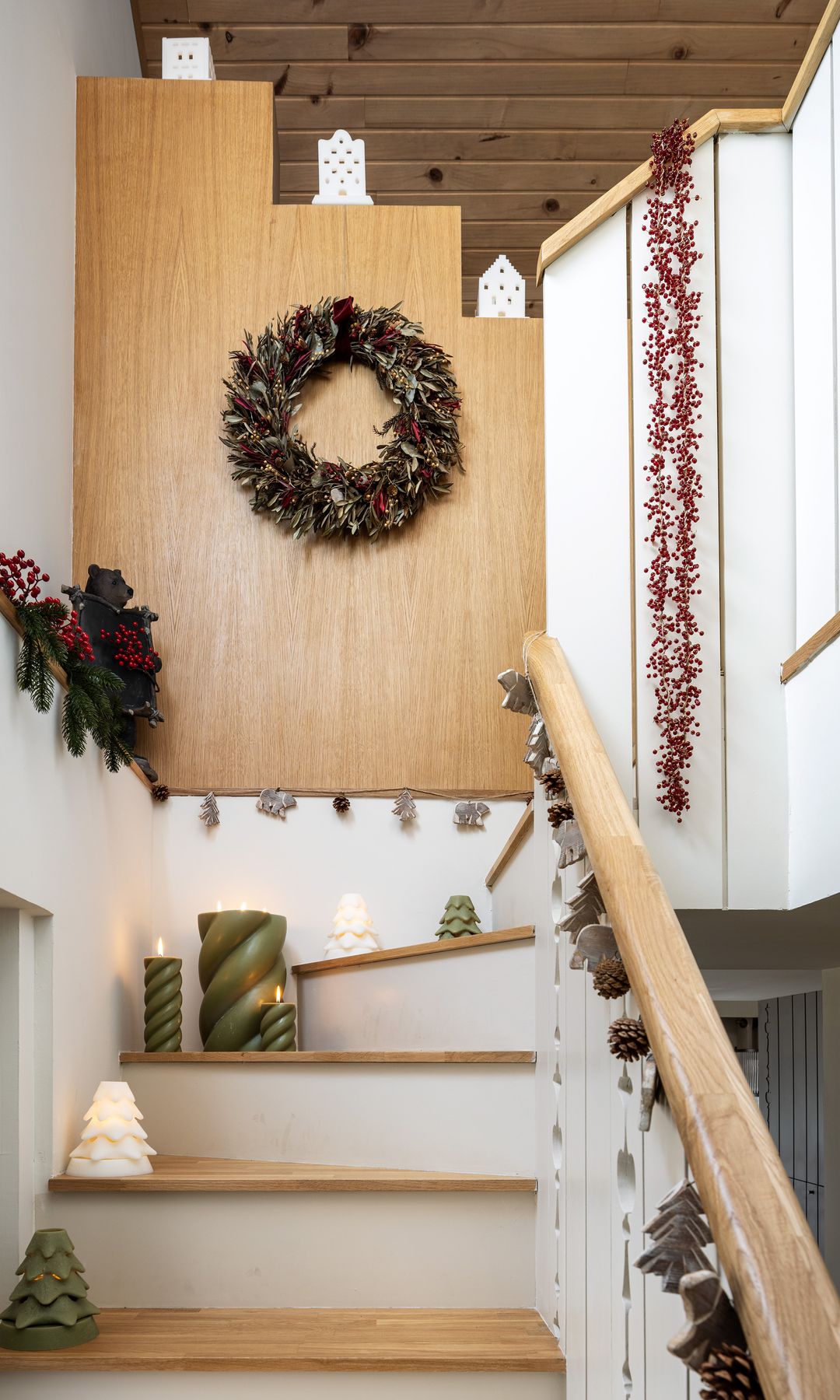 Decoración de Navidad para la zona de la escalera