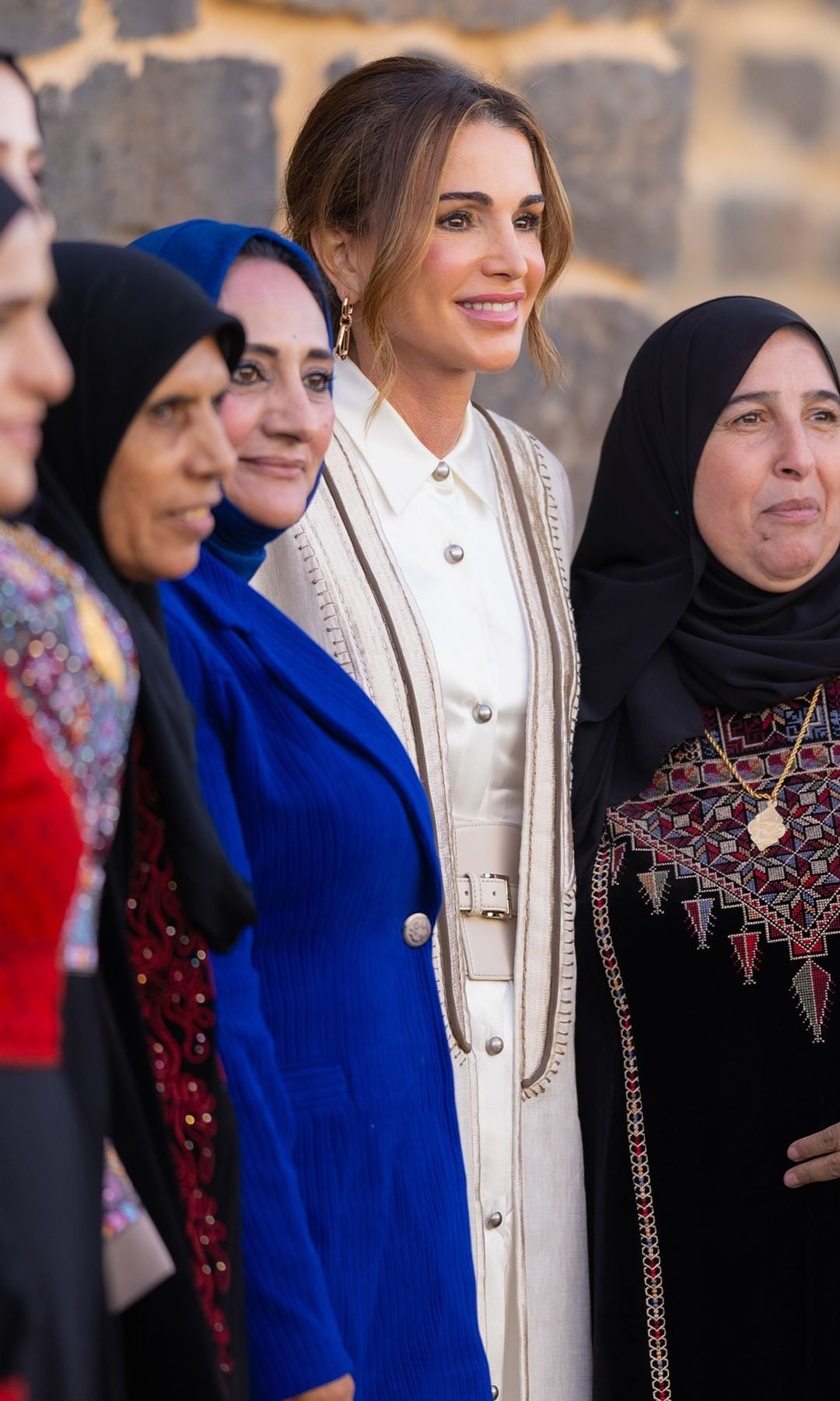 Rania de Jordania durante su almuerzo en Umm Al-Jimal