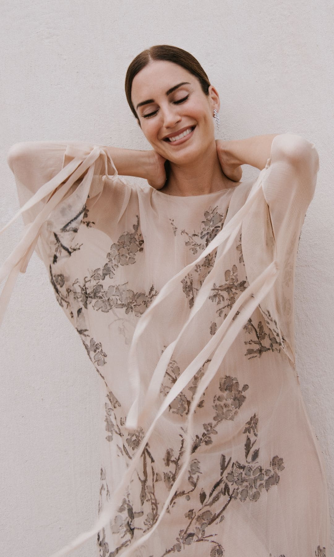 Gala con el vestido que llevó en la preboda, un diseño de la colección Pre-Fall Otoño 2025 de Dior. La fiesta tuvo lugar en el Parque Natural del Cap de Creus. Tomás Abellán fue el responsable del "catering" que se sirvió al día siguiente, durante la celebración