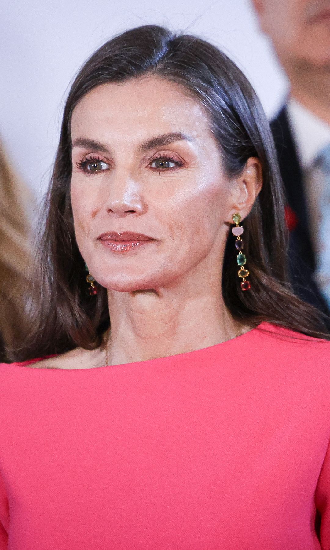 La reina Letizia inaugura (ahora sí) la primavera con el exclusivo vestido rosa chicle que empezó el fenómeno 'Barbiecore' en España