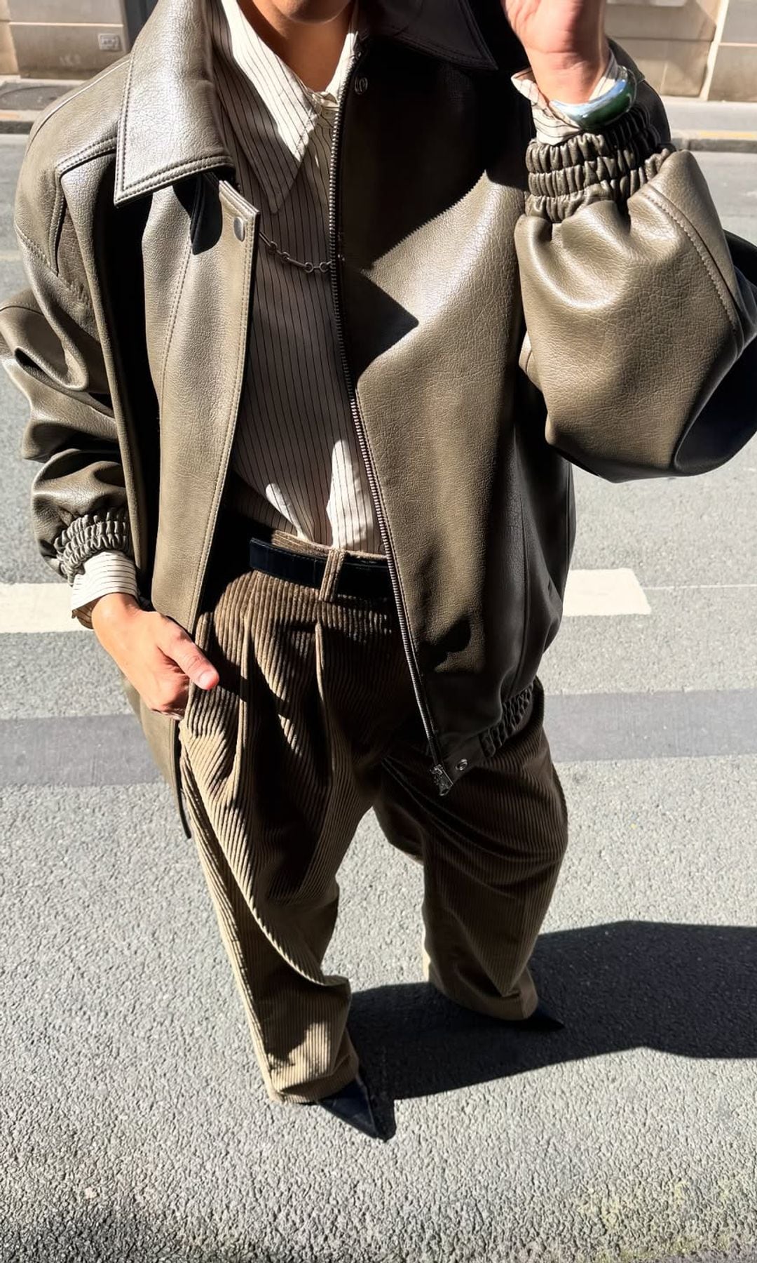 Cómo vestir pantalones de pana de lunes a domingo diciembre 2025