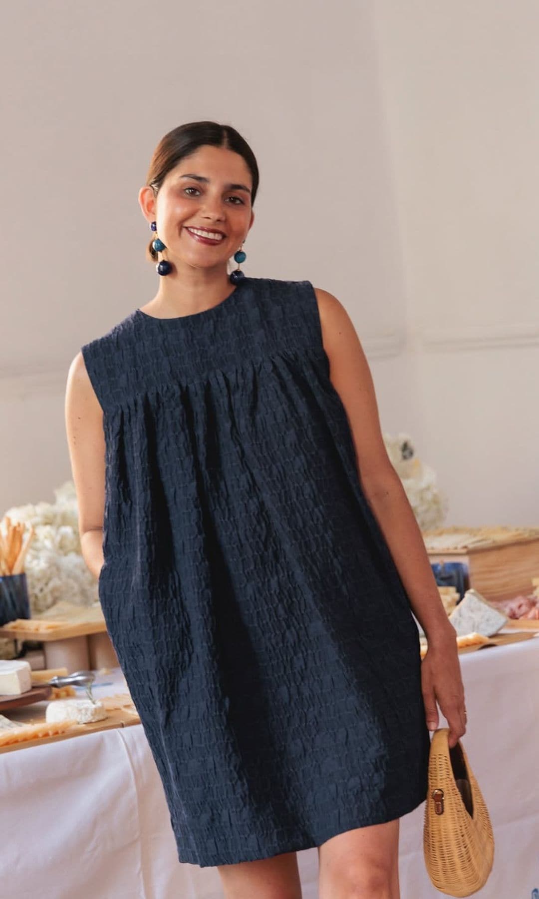 María García de Jaime vestido negro corto