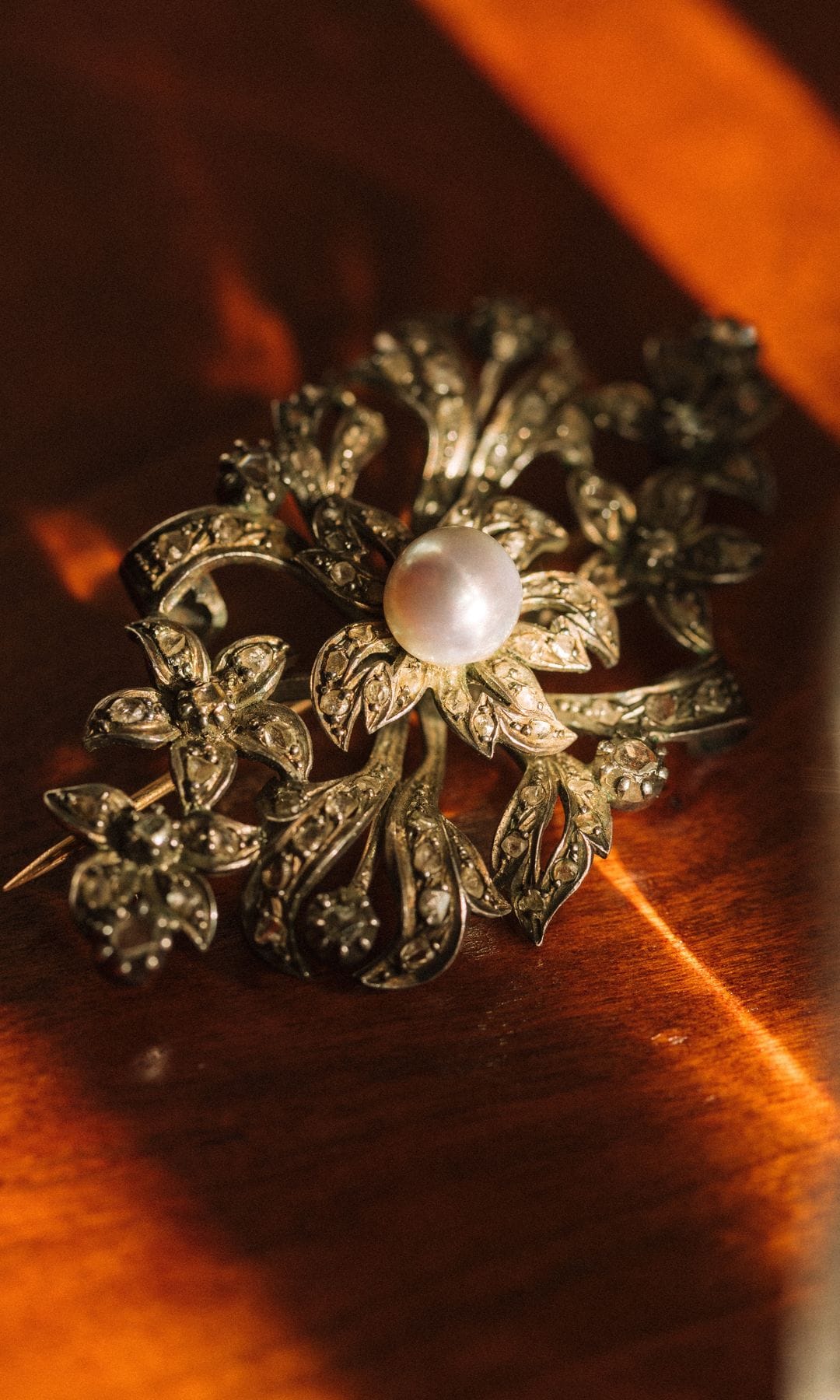 Boda Reyes y Vicente broche