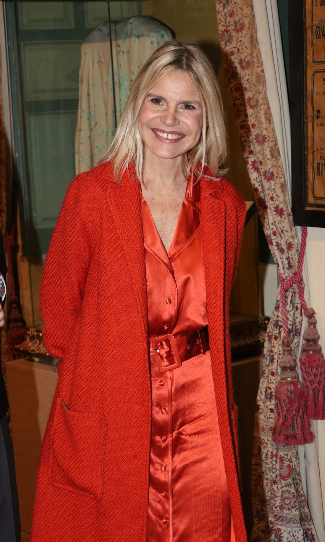 Eugenia Martínez de Irujo firma dos looks con guiño a Sevilla: una falda roja con flecos y un vestido repleto de lunares