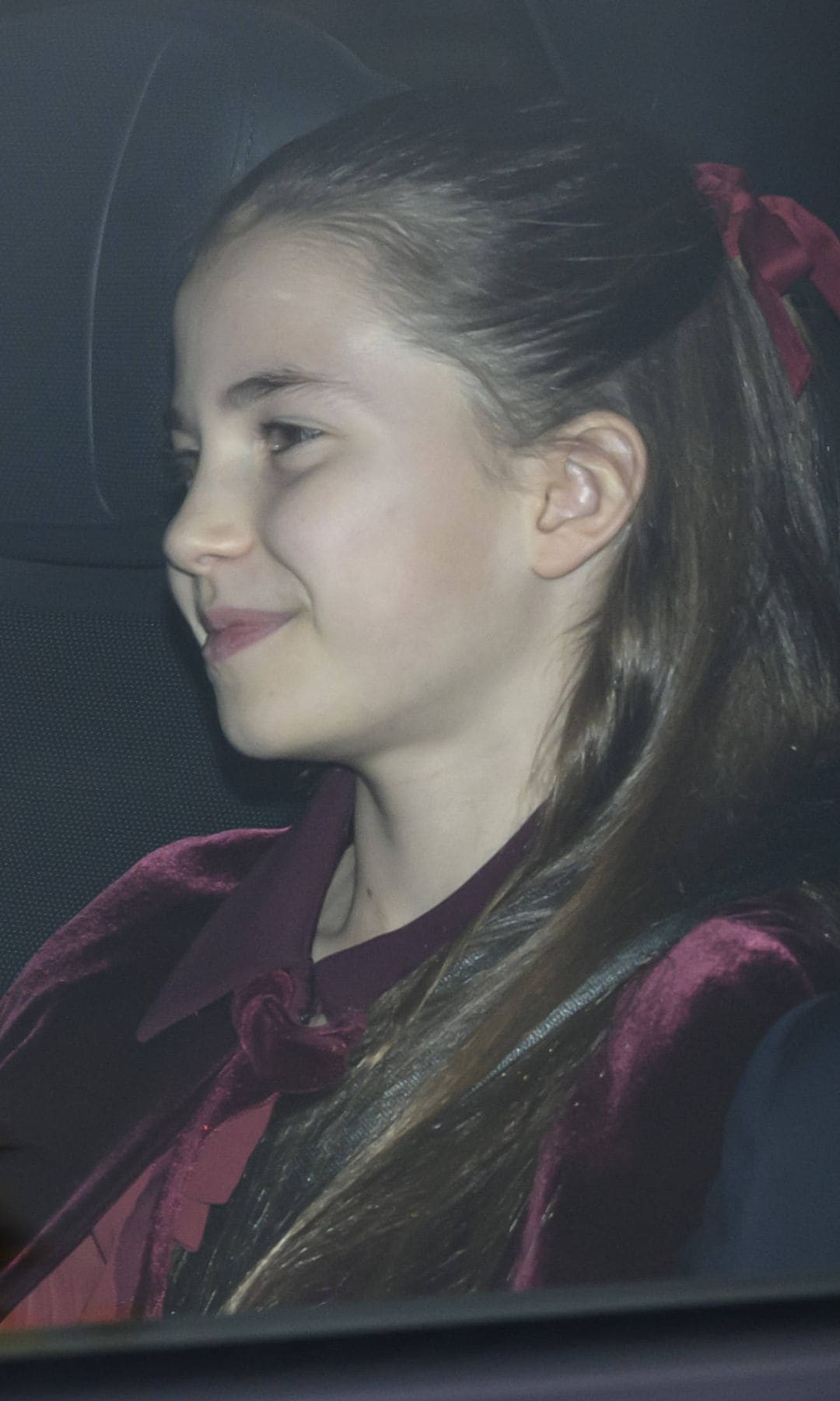 La princesa Charlotte en el almuerzo navideño en el Buckingham Palace este 2025