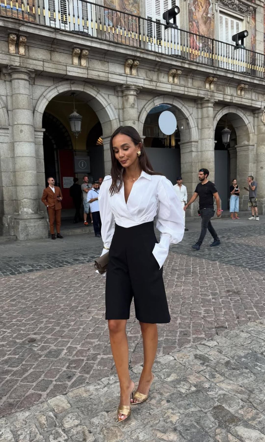 ¡HOLA! FASHION 7 prendas blancas que necesitas en tu armario de invierno según Blanca Arimany para crear looks elegantes