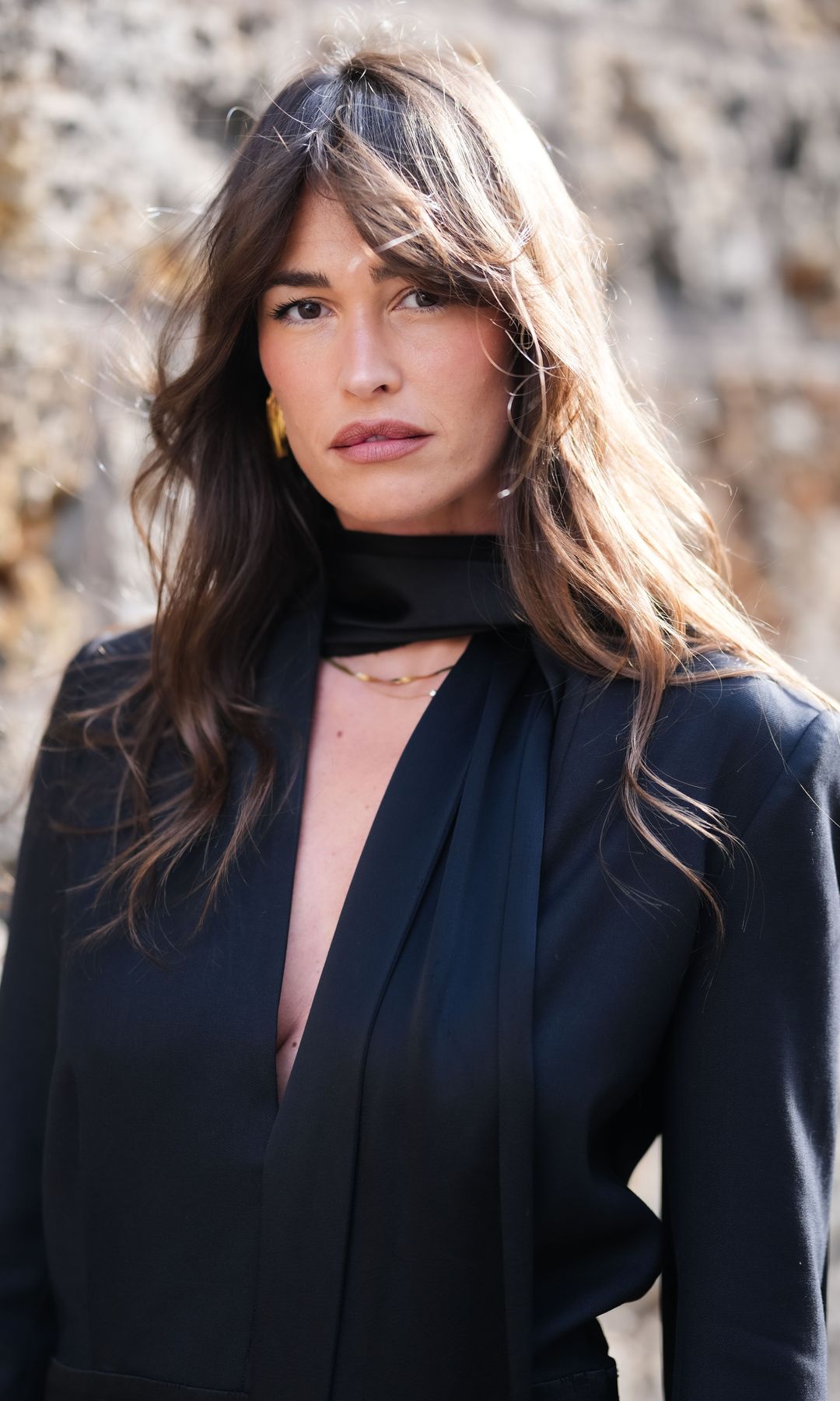 Mujer con flequillo cortina