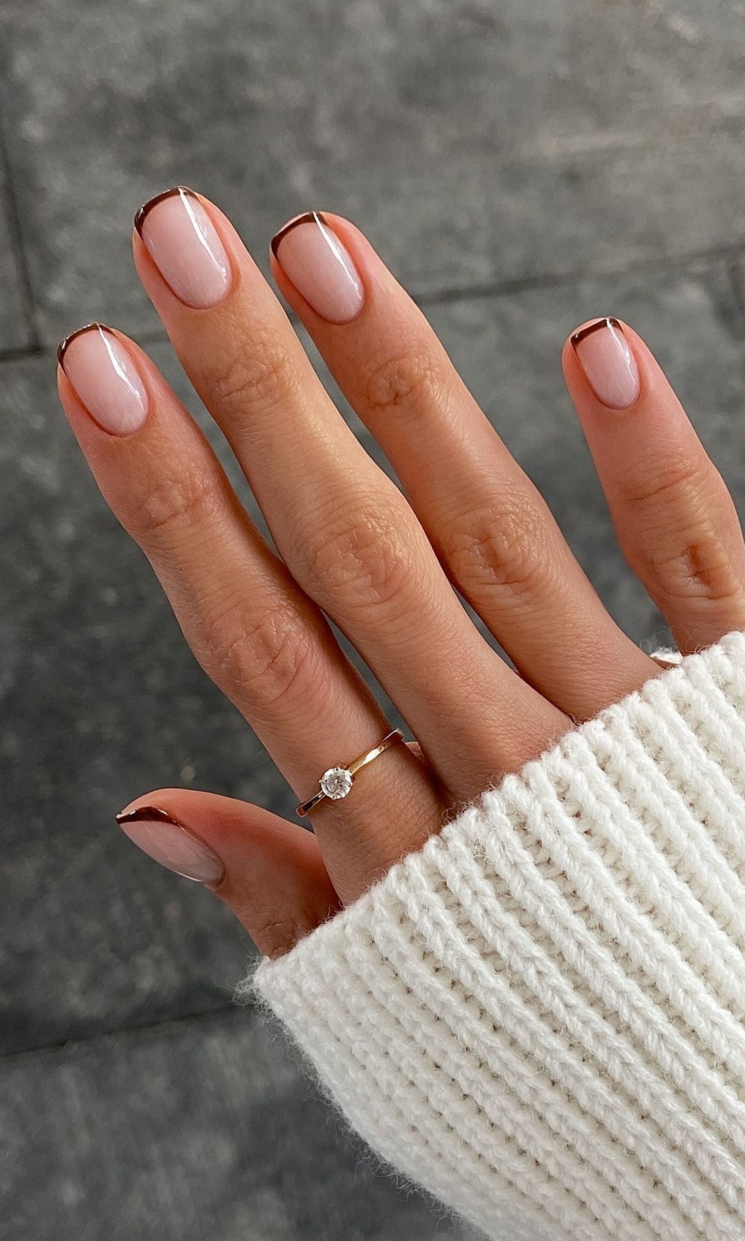 Manicura francesa marrón