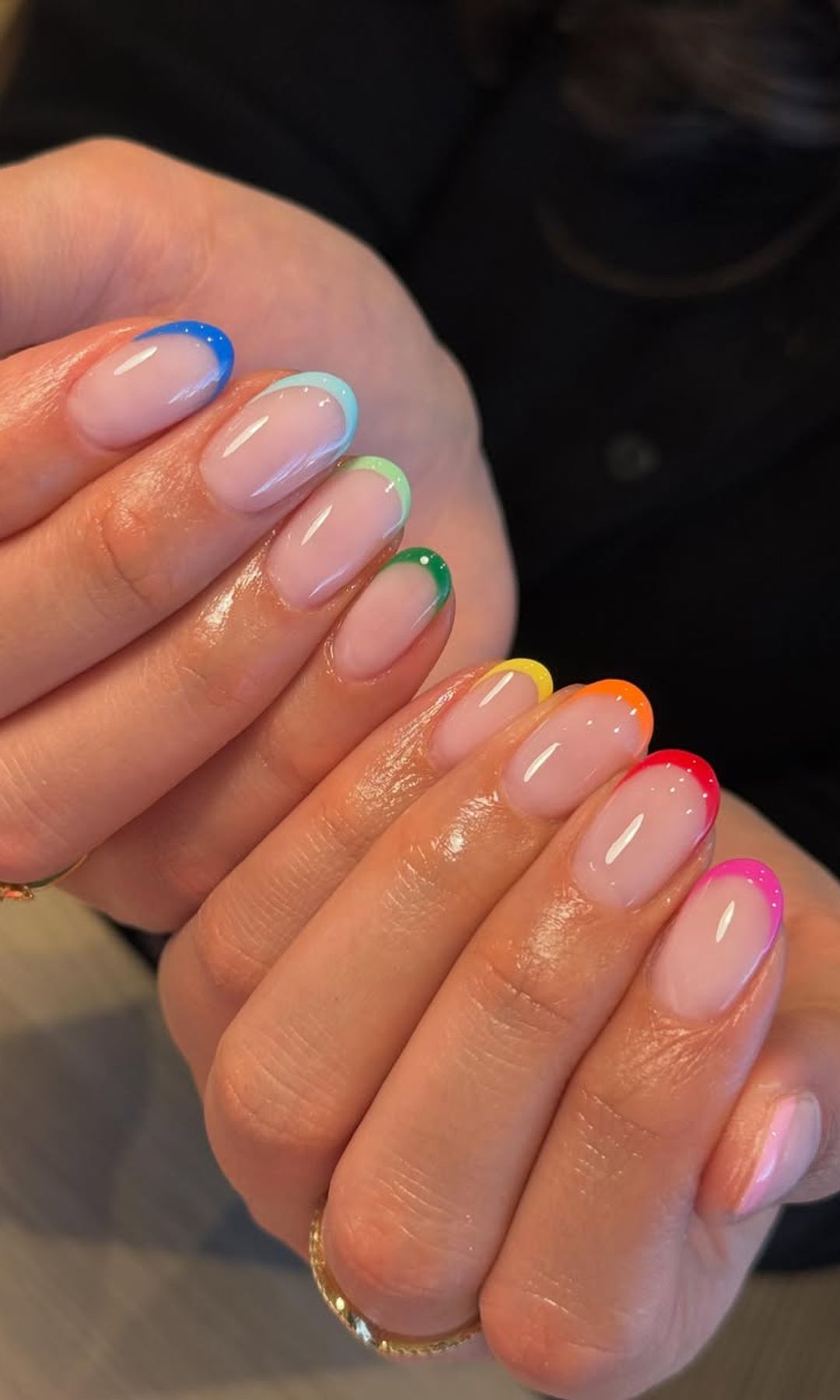 Manicura francesa multicolor