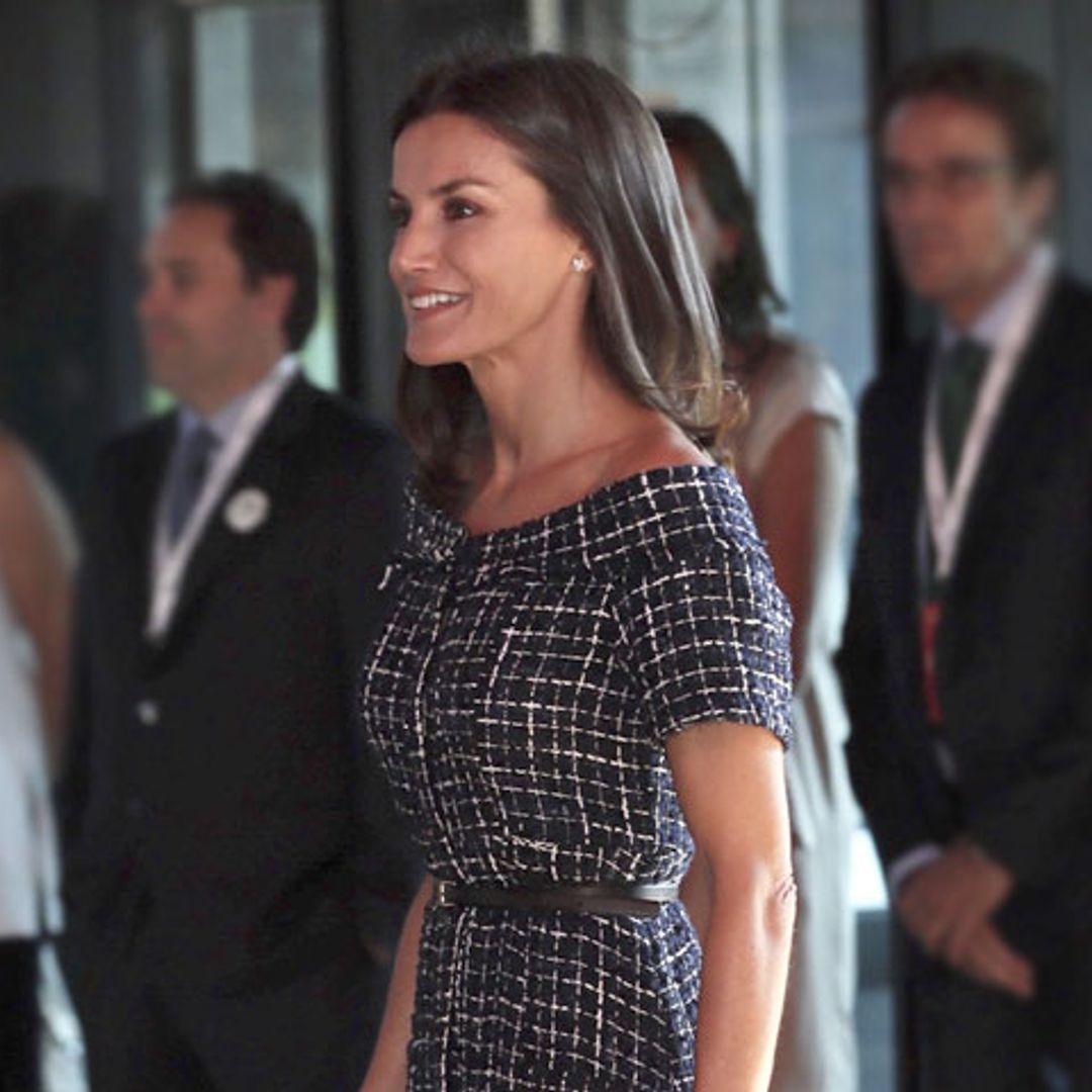 El vestido rebajado de Zara vuelve al armario de la Reina