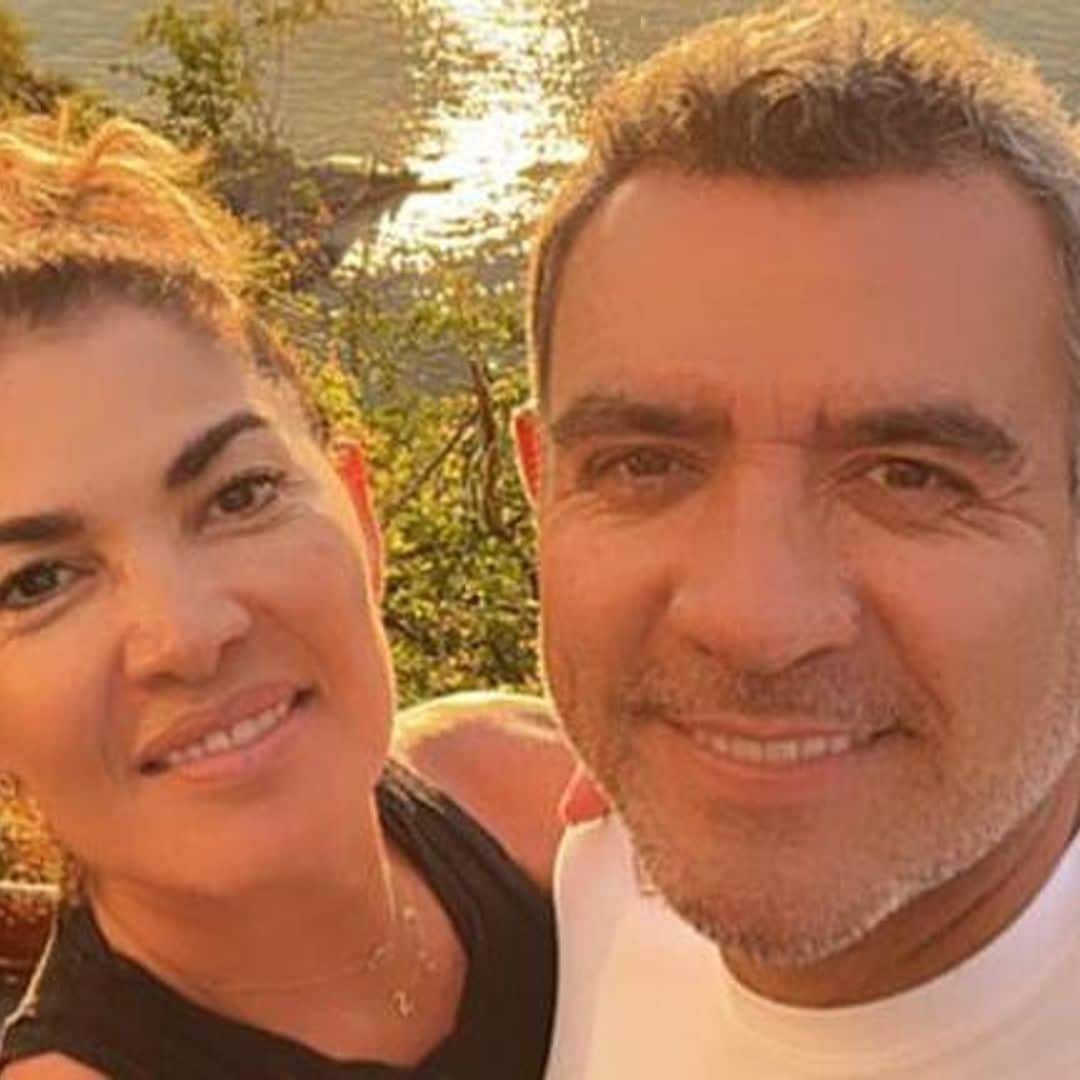 Héctor Sandarti y su esposa celebran su noveno aniversario de bodas en un paradisíaco destino en México