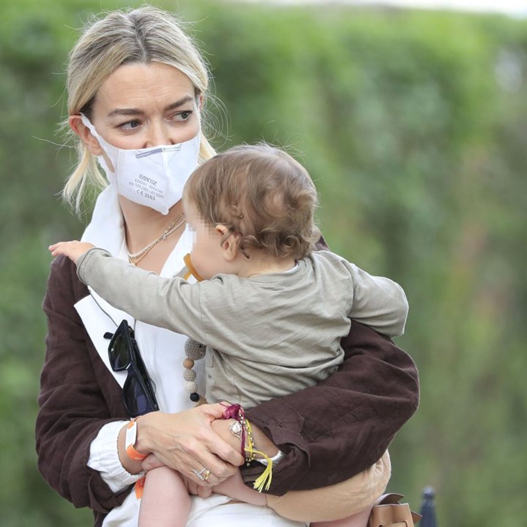 Marta Ortega presenta a su hija, Matilda, al mundo de la hípica