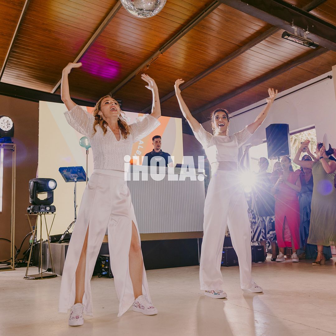 PRIMICIA. Top con pedrería y pantalón 'palazzo': el impresionante segundo look de novia de Alba Redondo en su boda