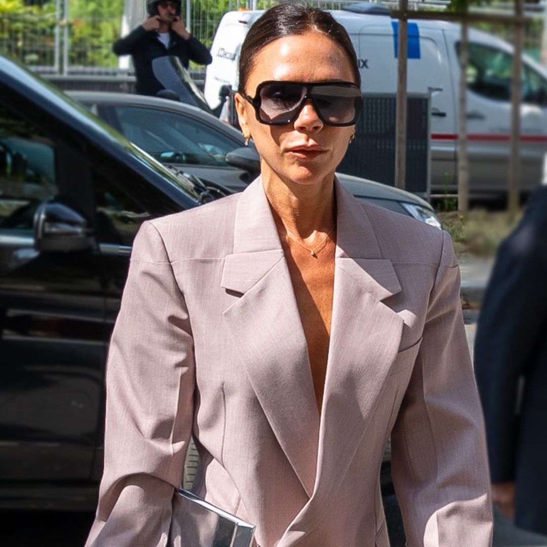 Victoria Beckham confiesa emocionada haber sido víctima de bullying durante su infancia