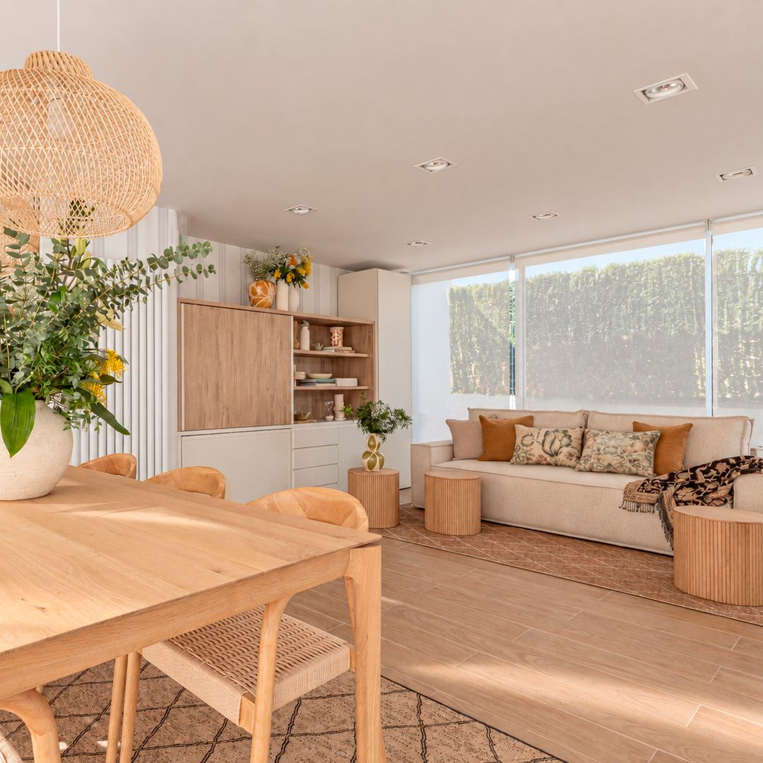 Antes y después: así han ganado una planta más en esta casa de Barcelona, convirtiendo la terraza en un apartamento de 50 m²