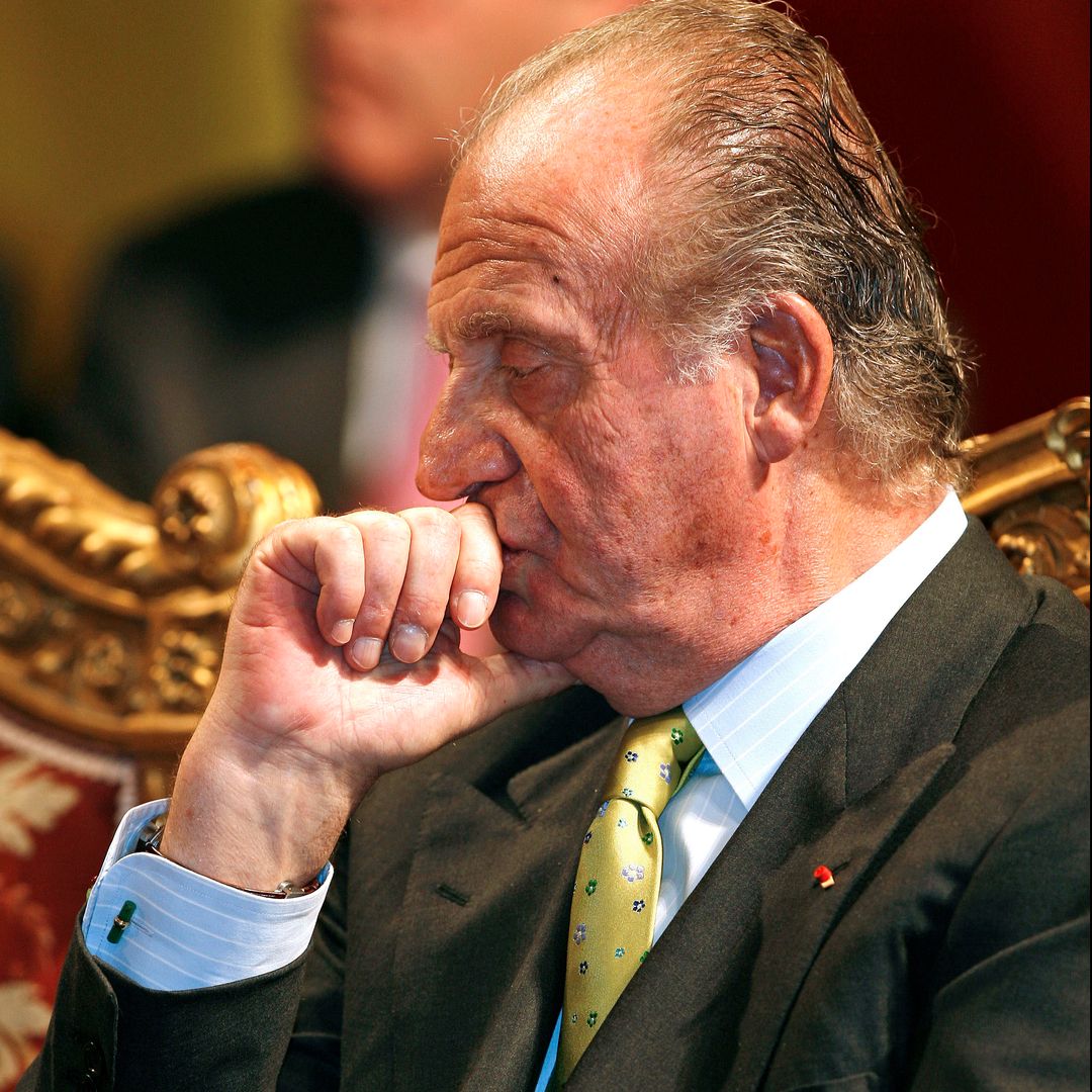 El rey Juan Carlos, pensativo durante su visita oficial a París en marzo de 2006