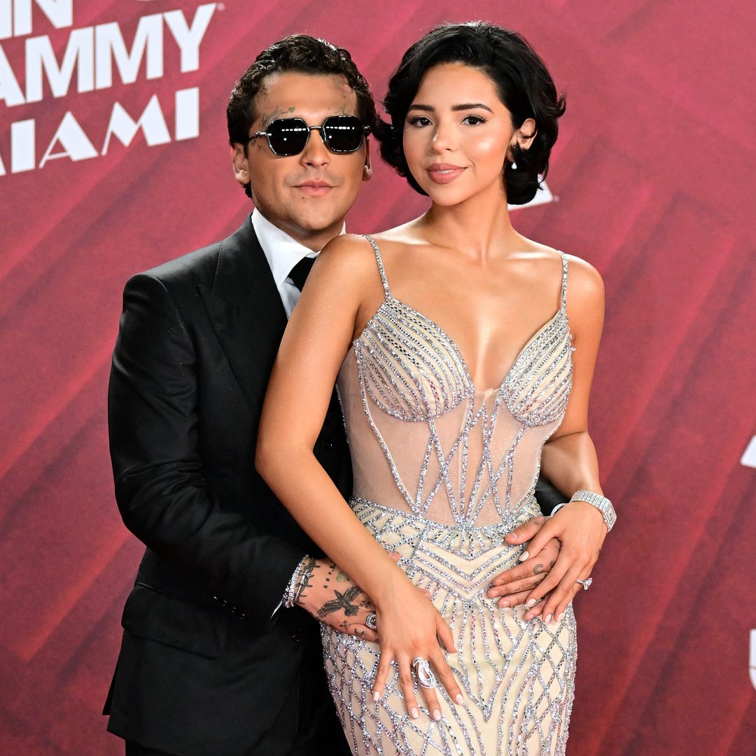 Christian Nodal derrocha amor por Ángela Aguilar, mientras la acompaña al salón de belleza