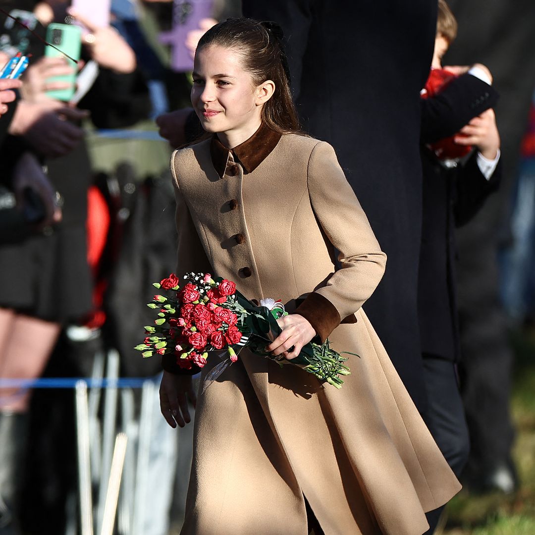 La respuesta de la princesa Charlotte a su padre, el príncipe William, cuando la llama para alejarla de la multitud