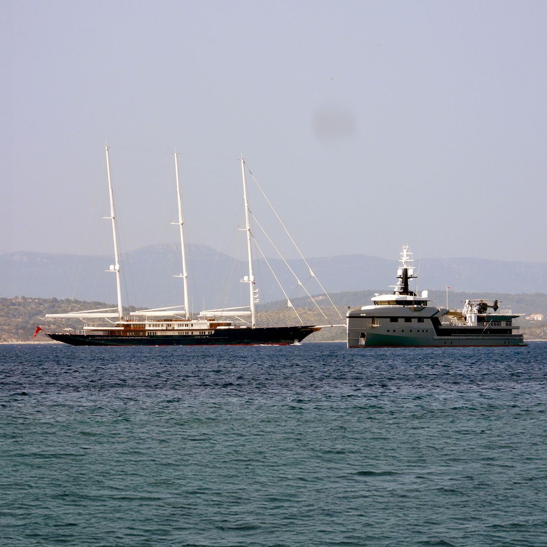 La goleta Koru, propiedad de Jeff Bezos, que es el segundo barco a vela de recreo más grande del mundo. De 127 metros de eslora, está valorado en más de 340 millones de euros