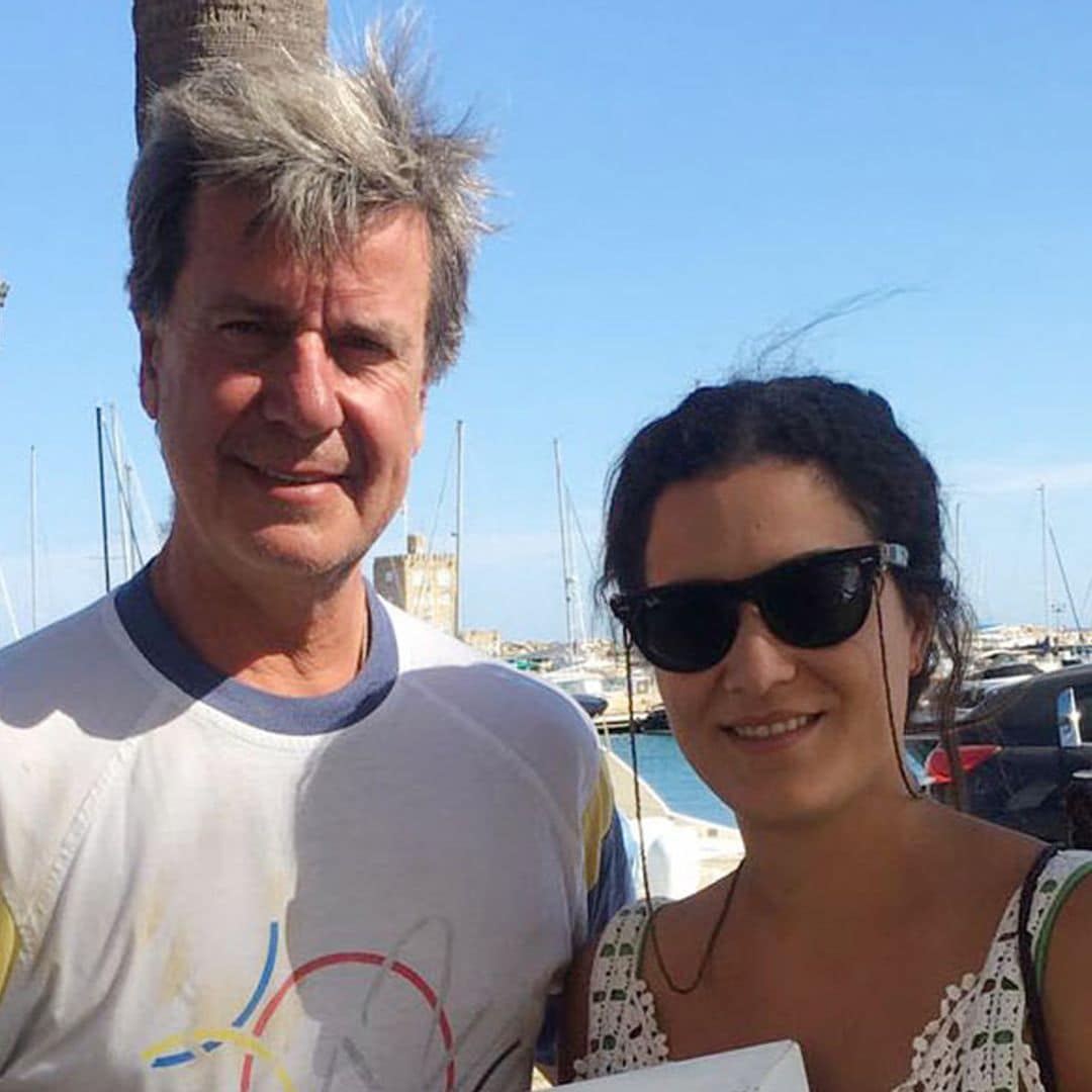 Las imágenes más desenfadadas de Cayetano Martínez de Irujo y Bárbara Mirjan en Sotogrande al cumplir siete años de relación
