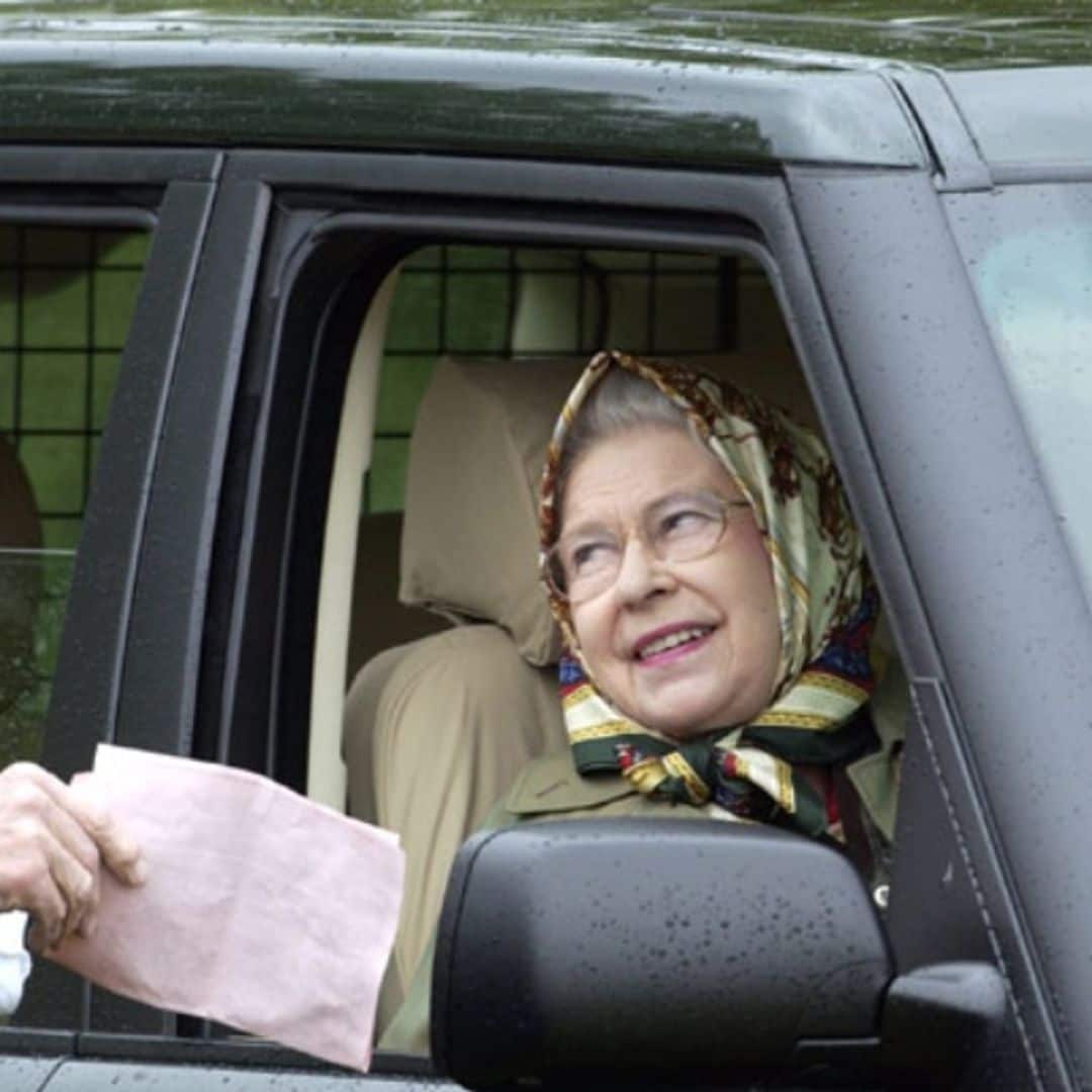 ¿Por qué la reina Isabel II no tiene (ni necesita) licencia de conducir?