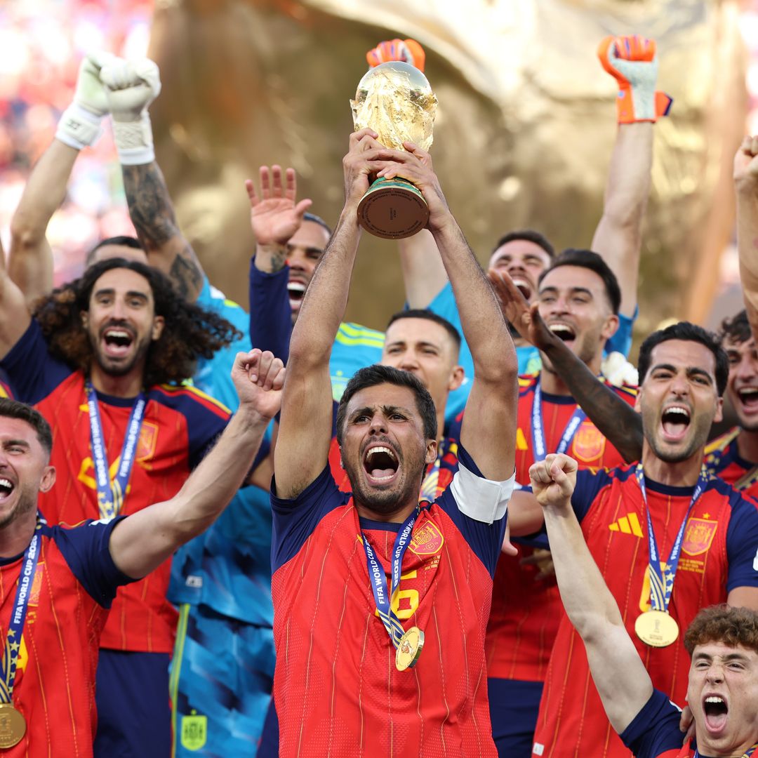 Pilar Conde, psicóloga: "Rodri con la Copa del Mundial representa a toda España unida por esta victoria, orgullosos de pertenecer a este país"