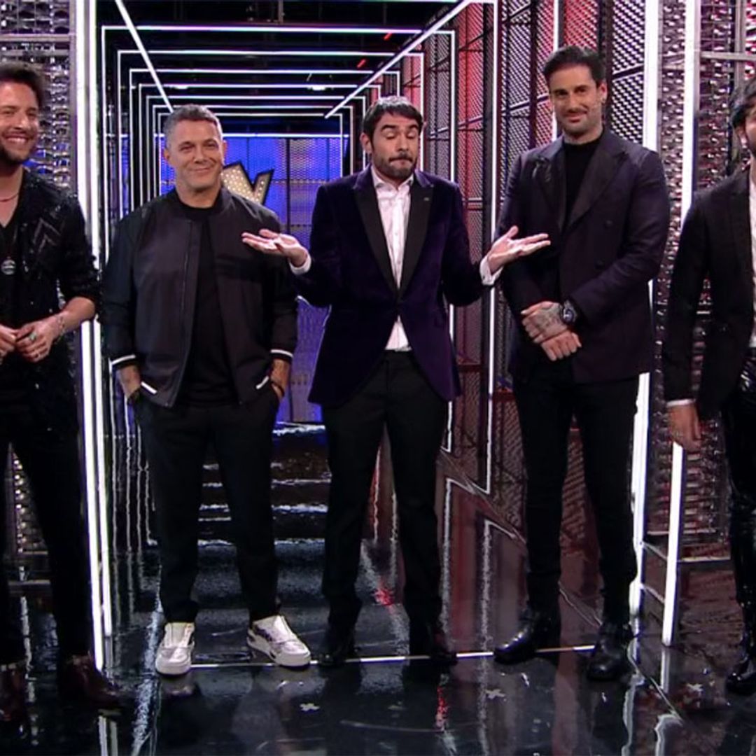 Alejandro Sanz reaparece en 'La Voz' recuperado de su neumonía