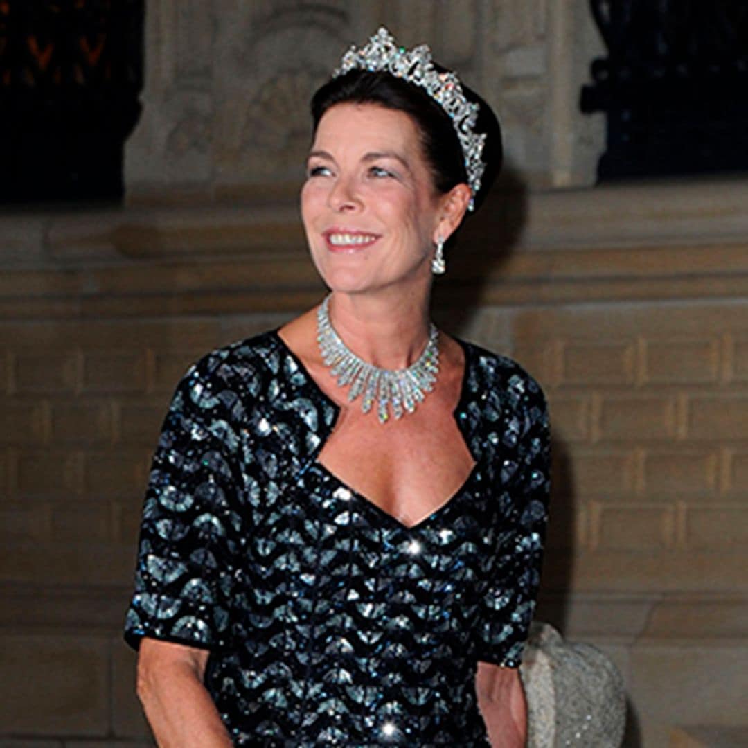 Looks de invitada 'made in Spain' que encantarían a Carolina de Mónaco