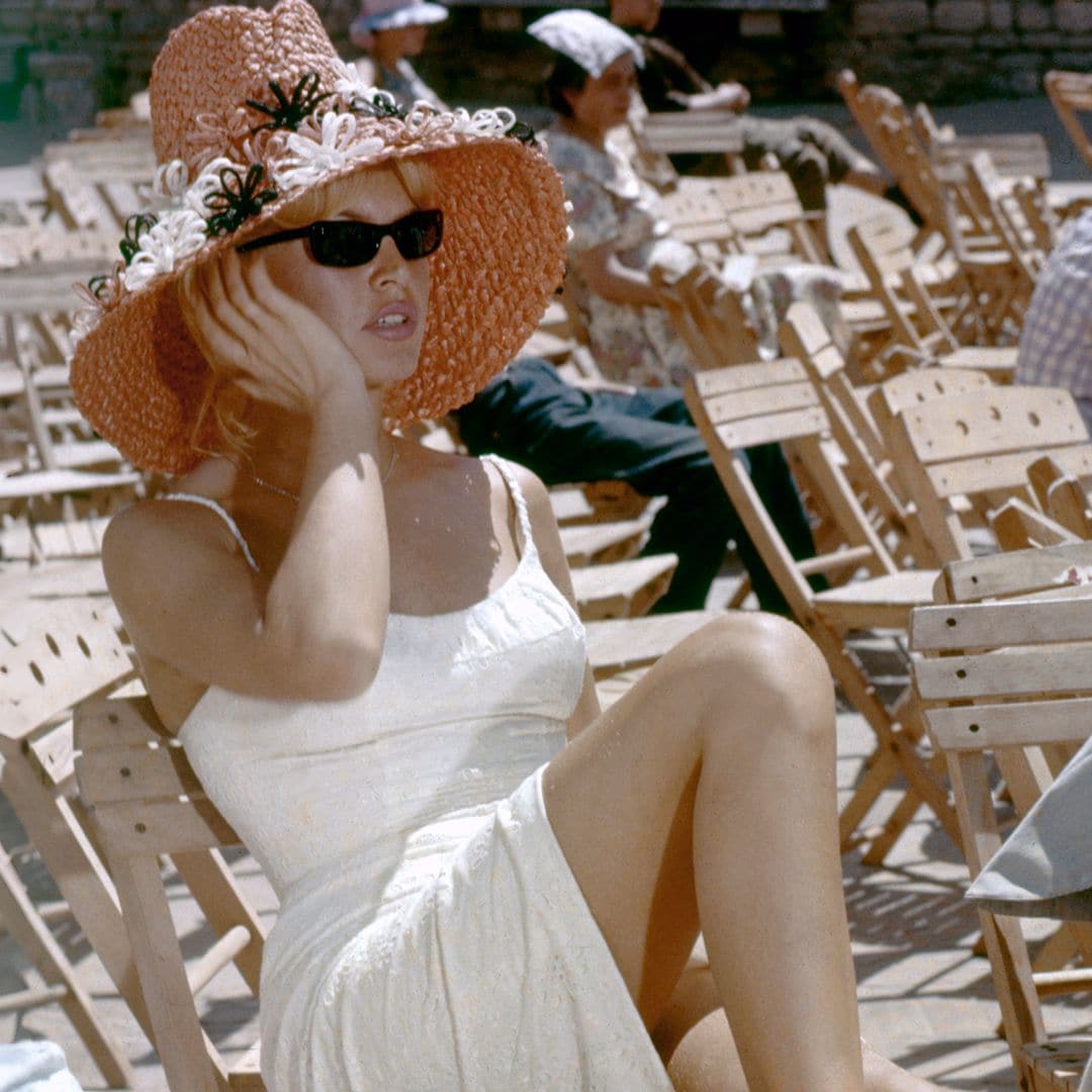 De Jackie Kennedy a Brigitte Bardot: por qué sus looks siguen inspirando nuestro verano