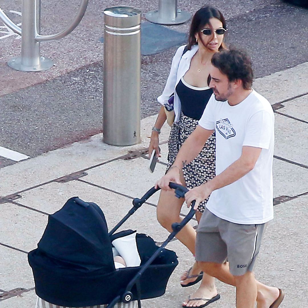 FOTOS EXCLUSIVAS: La imagen más esperada de Fernando Alonso 'pilotando' el carrito de su hijo Leonard