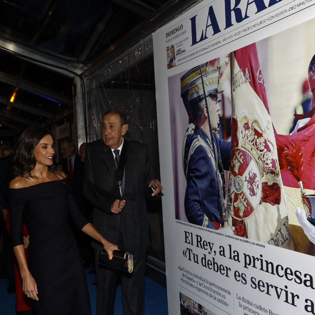 Los Reyes, entre sonrisas y 'selfies' en una cita con personalidades del mundo de la comunicación