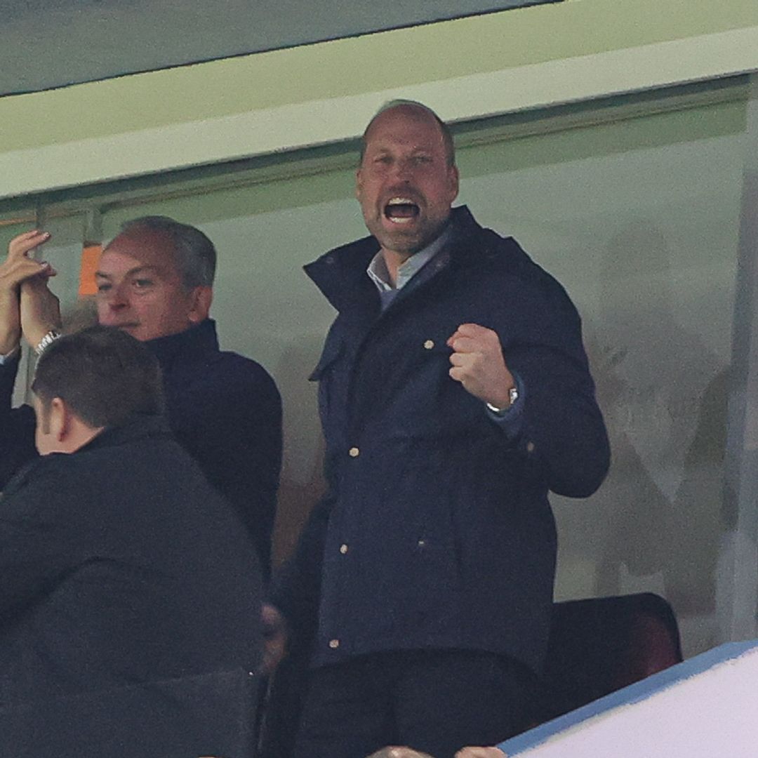 El príncipe Guillermo, eufórico como un verdadero hincha, celebra el pase a la final de su 'amado' Aston Villa