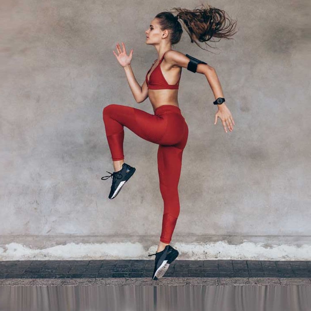 10 ejercicios de cardio que puedes hacer en casa sin necesidad de ningún material