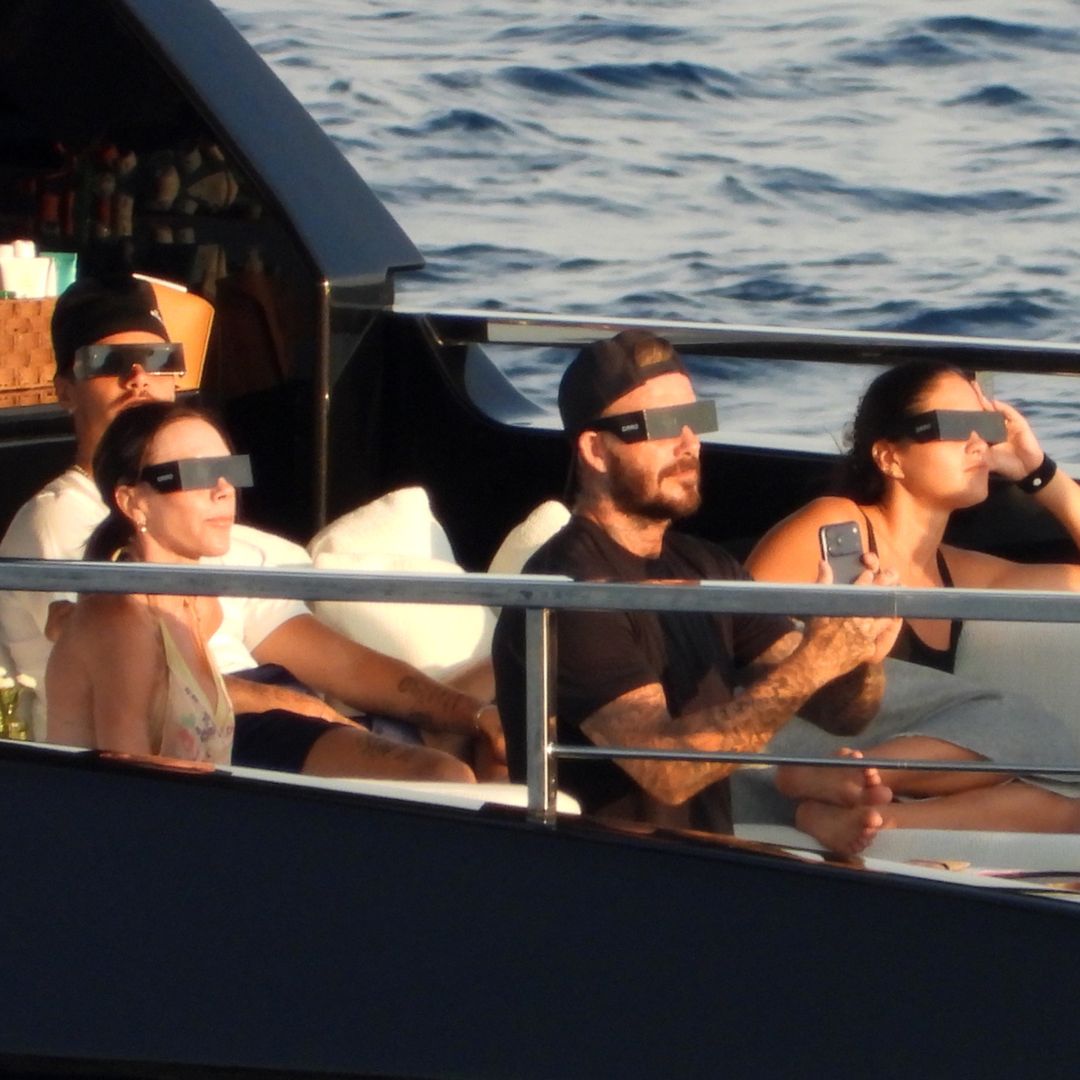 Así vivieron los Beckham el eclipse en Portofino: entre rituales, deseos y lujo a bordo de su yate