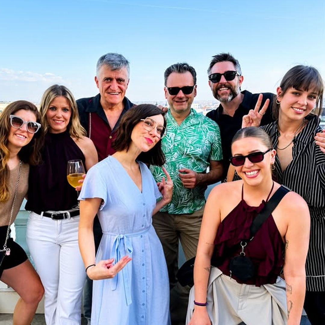 El Gran Wyoming, de fiesta con sus compañeros Dani Mateo, Andrea Ropero y Cristina Gallego