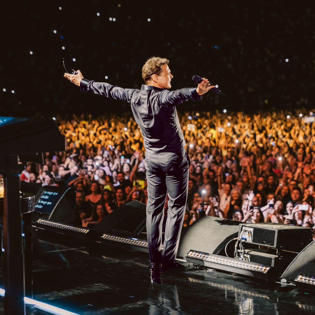  Luis Miguel en un momento de su tour